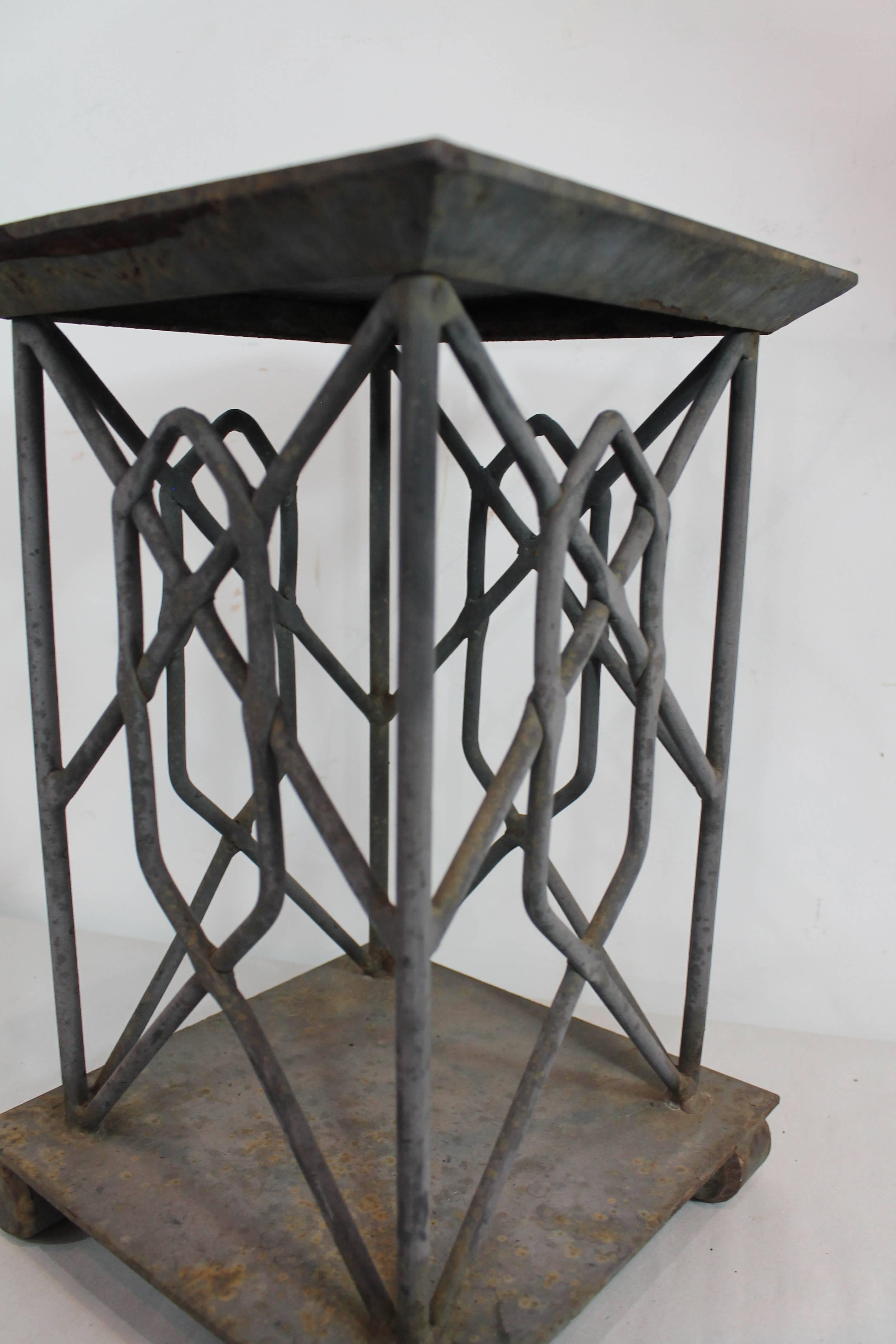 20th Century Sculptural Hand-Wrought Iron Side Table For Sale