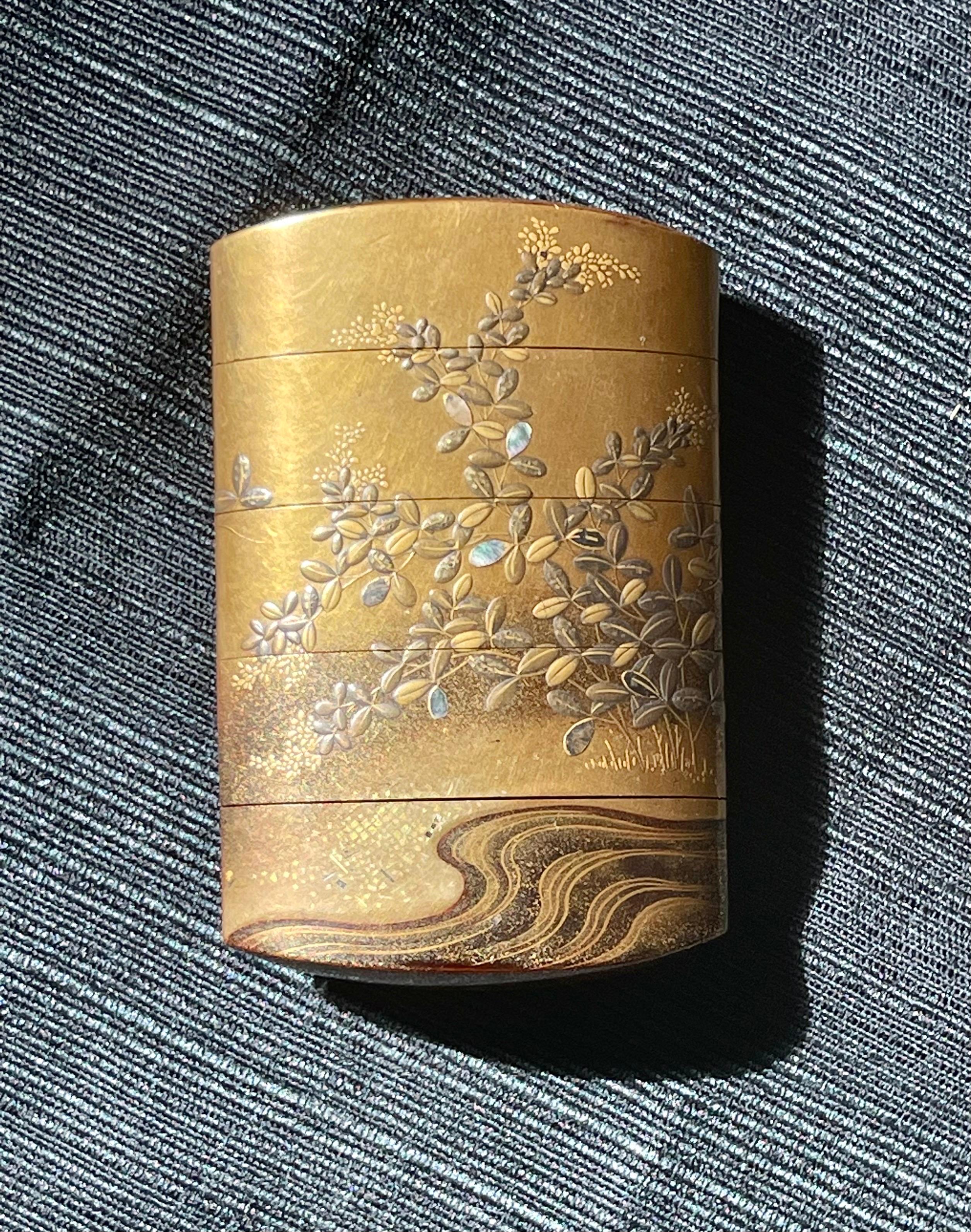 Fine Japanese Lacquered Inro with Inlays by Kajikawa For Sale 8