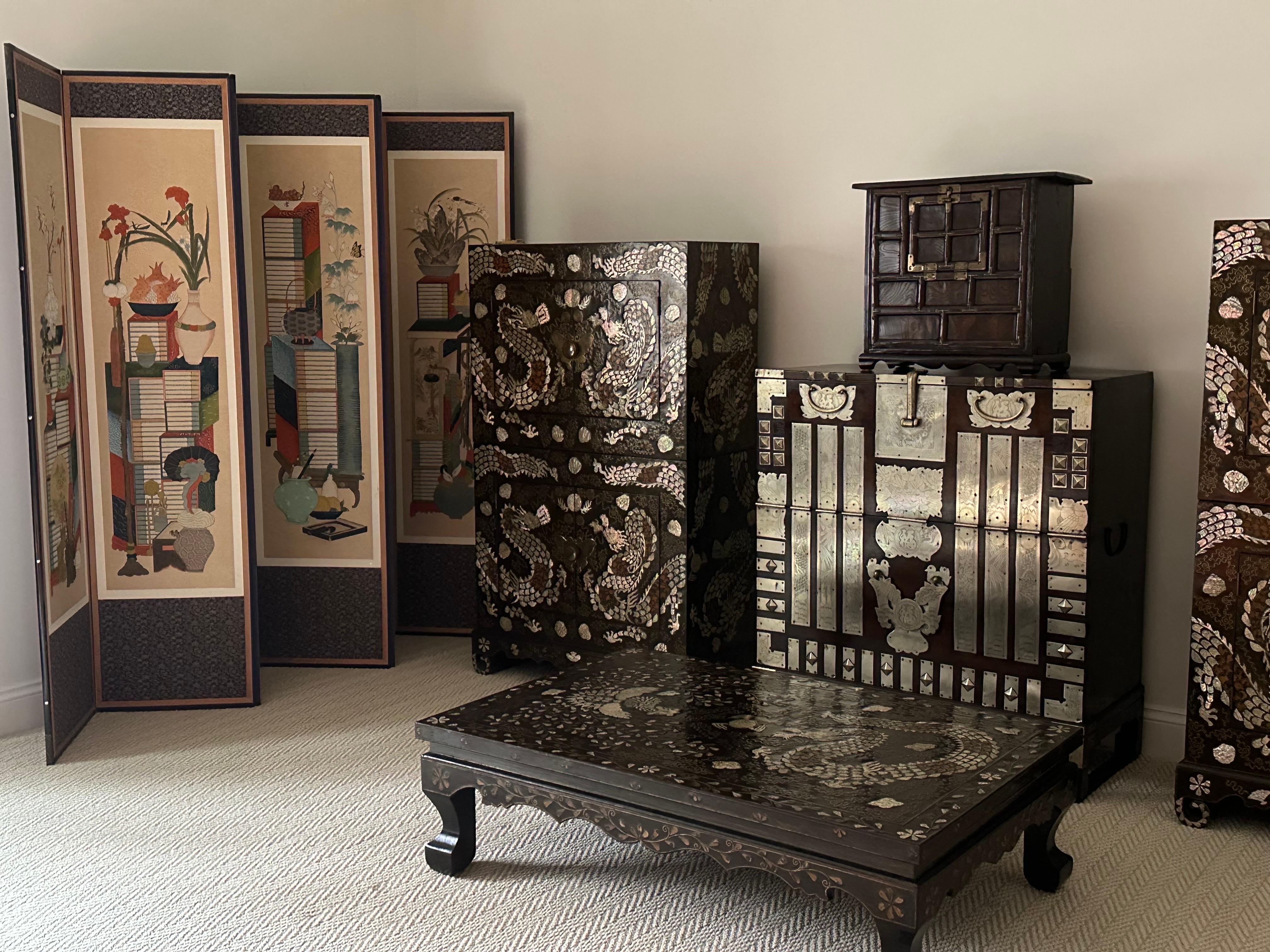 Pair of Korean Lacquer Wood Stacking Nong Cabinets with Striking Inlays For Sale 14