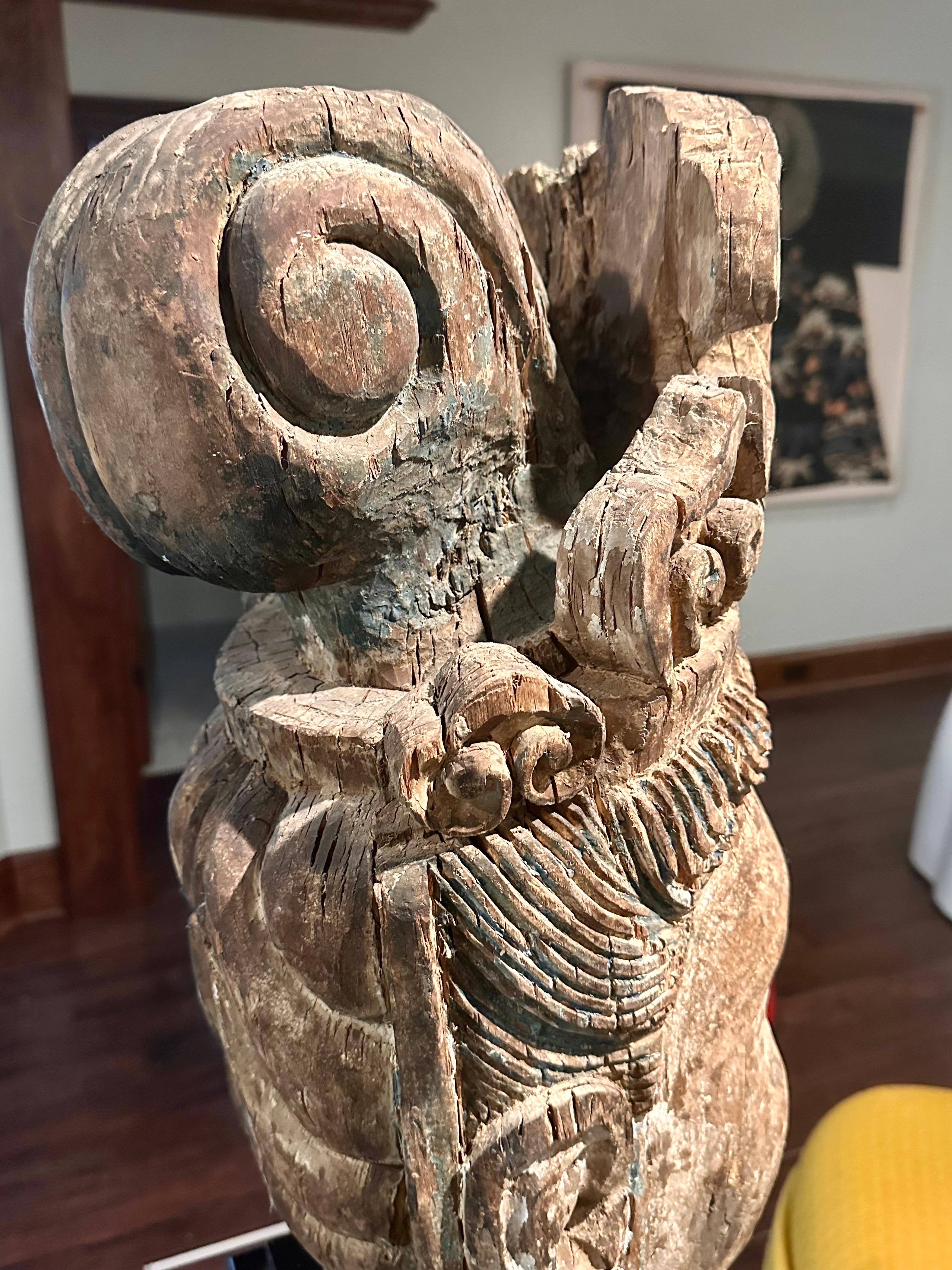 Grande scultura in Wood con testa di Boddhisatva della dinastia Ming in vendita 6