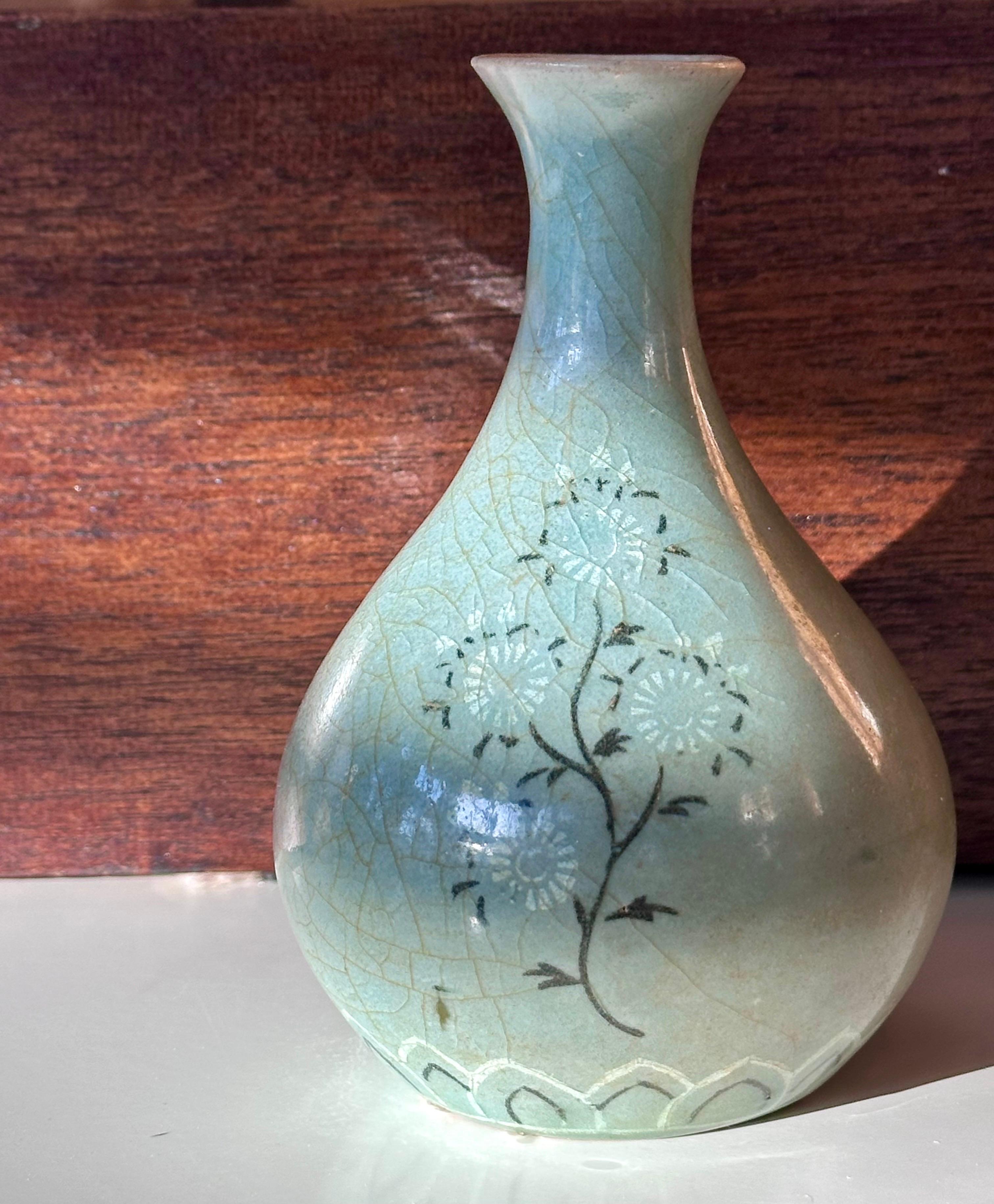Small Korean Celadon Ceramic Vase with Slip Inlay Goryeo Dynasty For Sale 5