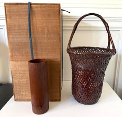 Großer japanischer Bambus-Ikebana-Korb von Wada Waichisai II mit signierter Schachtel