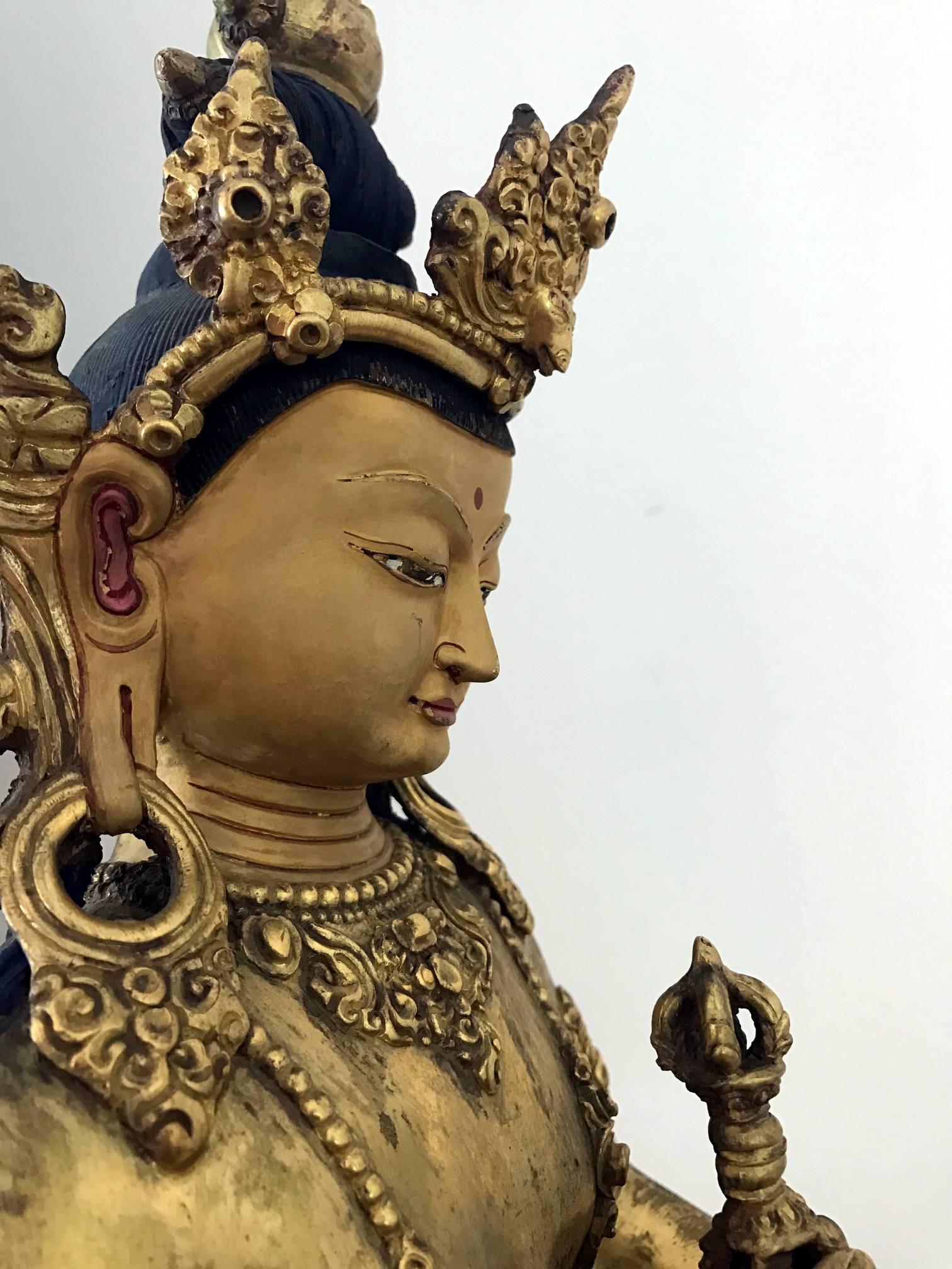 Fine Sino-Tibetan Bronze Statue of Vajrasattva Bodhisattva In Good Condition For Sale In Atlanta, GA