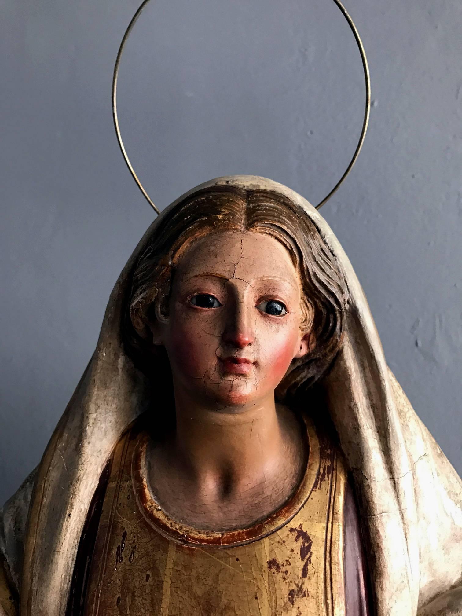 Antike spanische Kolonialstatue der Heiligen Madonna (19. Jahrhundert) im Angebot