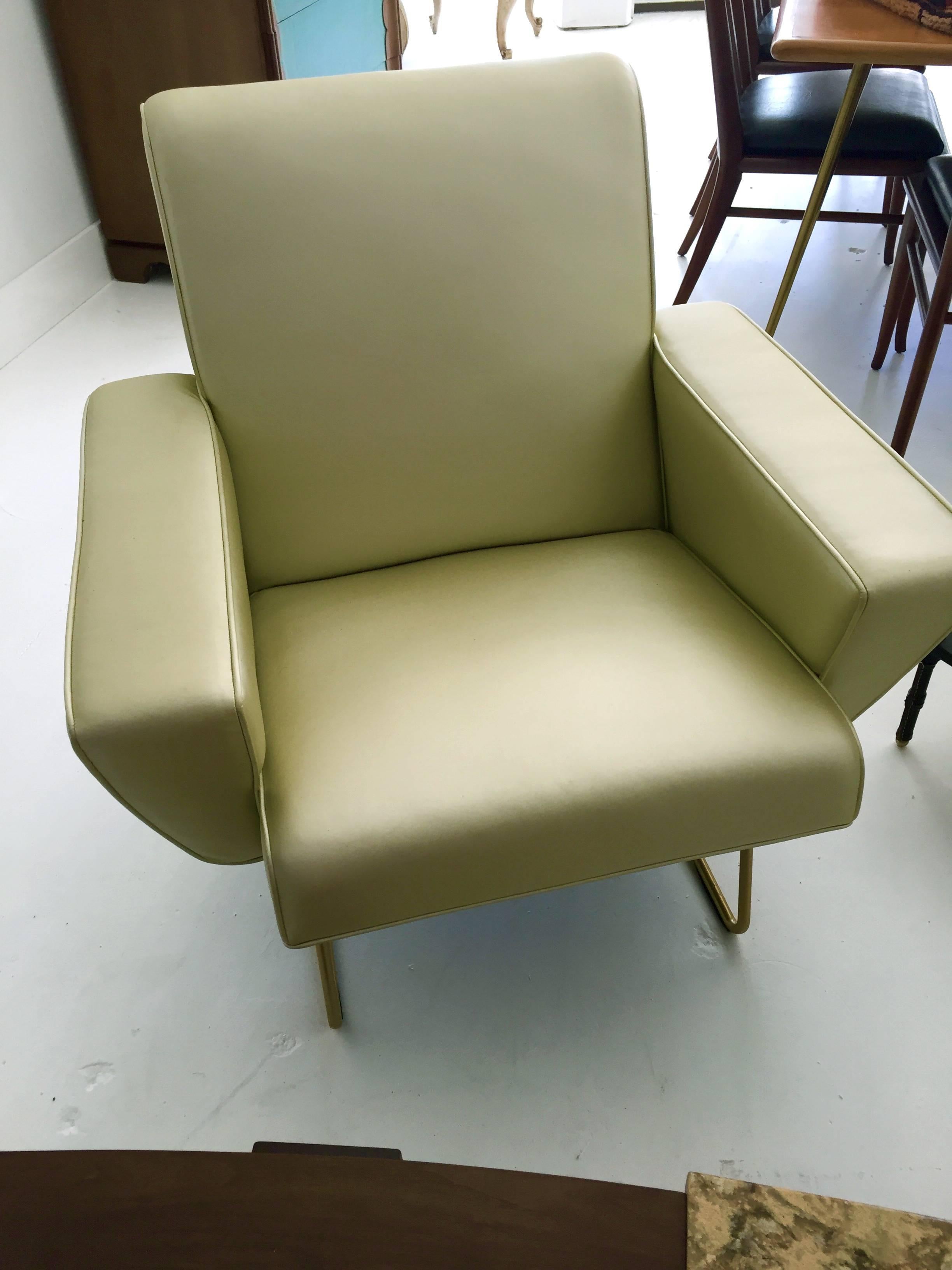 Mid-20th Century Pair of French Geometrical Club Chairs Pierre Guariche For Sale