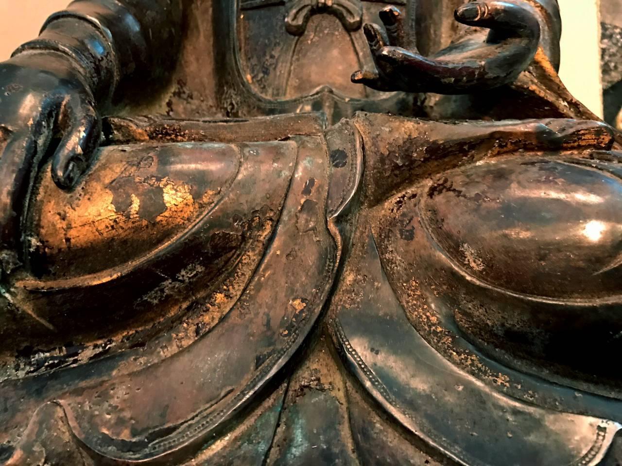 Chinese Large and Fine Antique Bronze Buddha