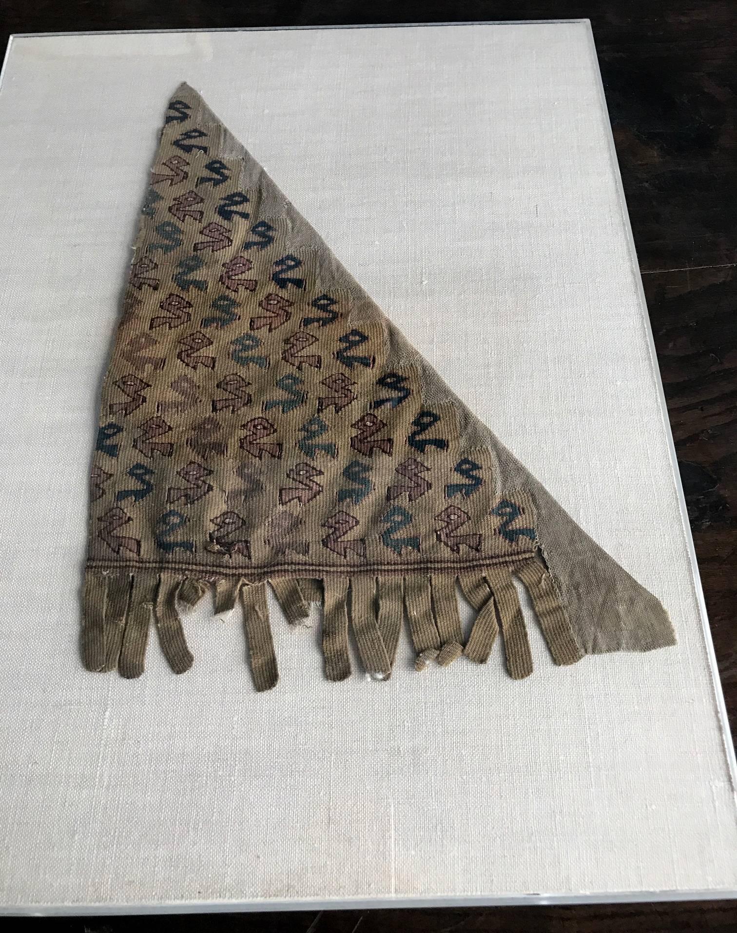 Framed Pre-Columbian Textile Fragment from Chancay Culture In Good Condition For Sale In Atlanta, GA
