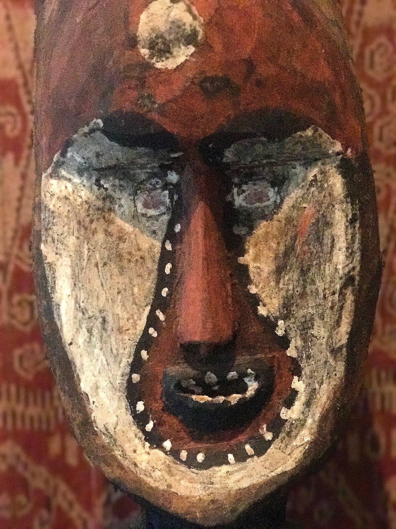 Yam Ancestor Figure on Stand from Padua New Guinea In Good Condition In Atlanta, GA