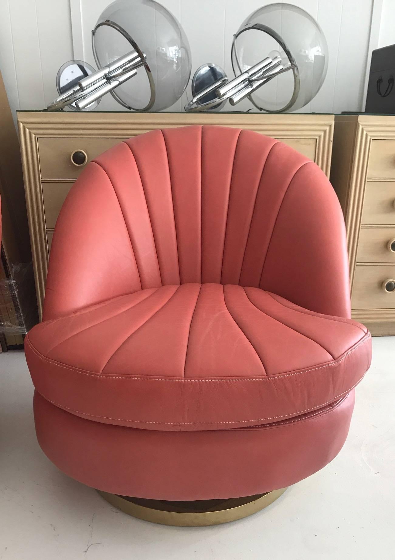 Late 20th Century Pair of Glamorous Modern Lounge Chairs Milo Baughman