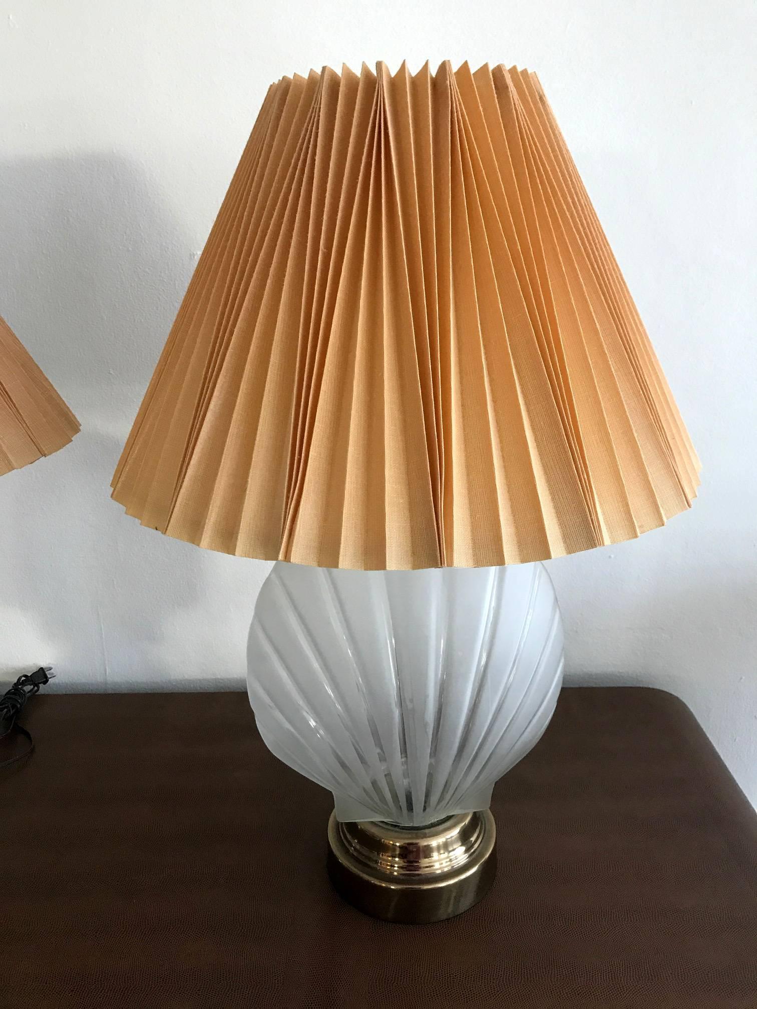 Hollywood Regency Pair of Shell Form Glass Table Lamps For Sale