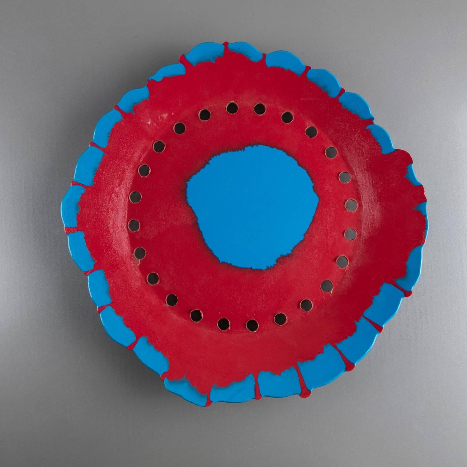 Early 1990s centerpiece by Gaetano Pesce.
This prototype fully represents the research of Pesce with plastic materials, later developed with other manufacturers.
The piece was manufactured by Gaetano Pesce in the US and shipped to Italy as a