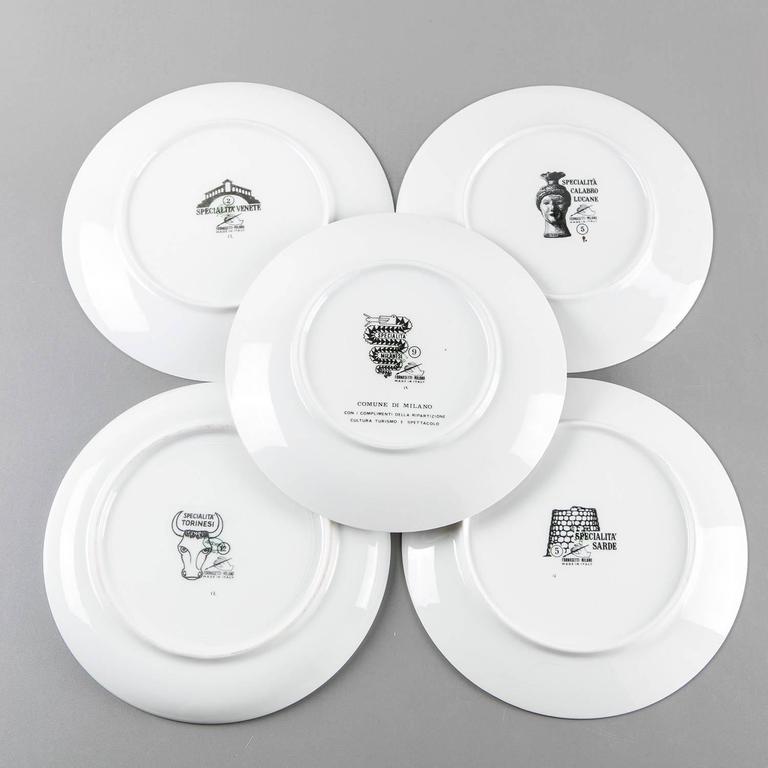 Unique Set of 24 Dinner Plates by Piero Fornasetti For Sale at 1stDibs