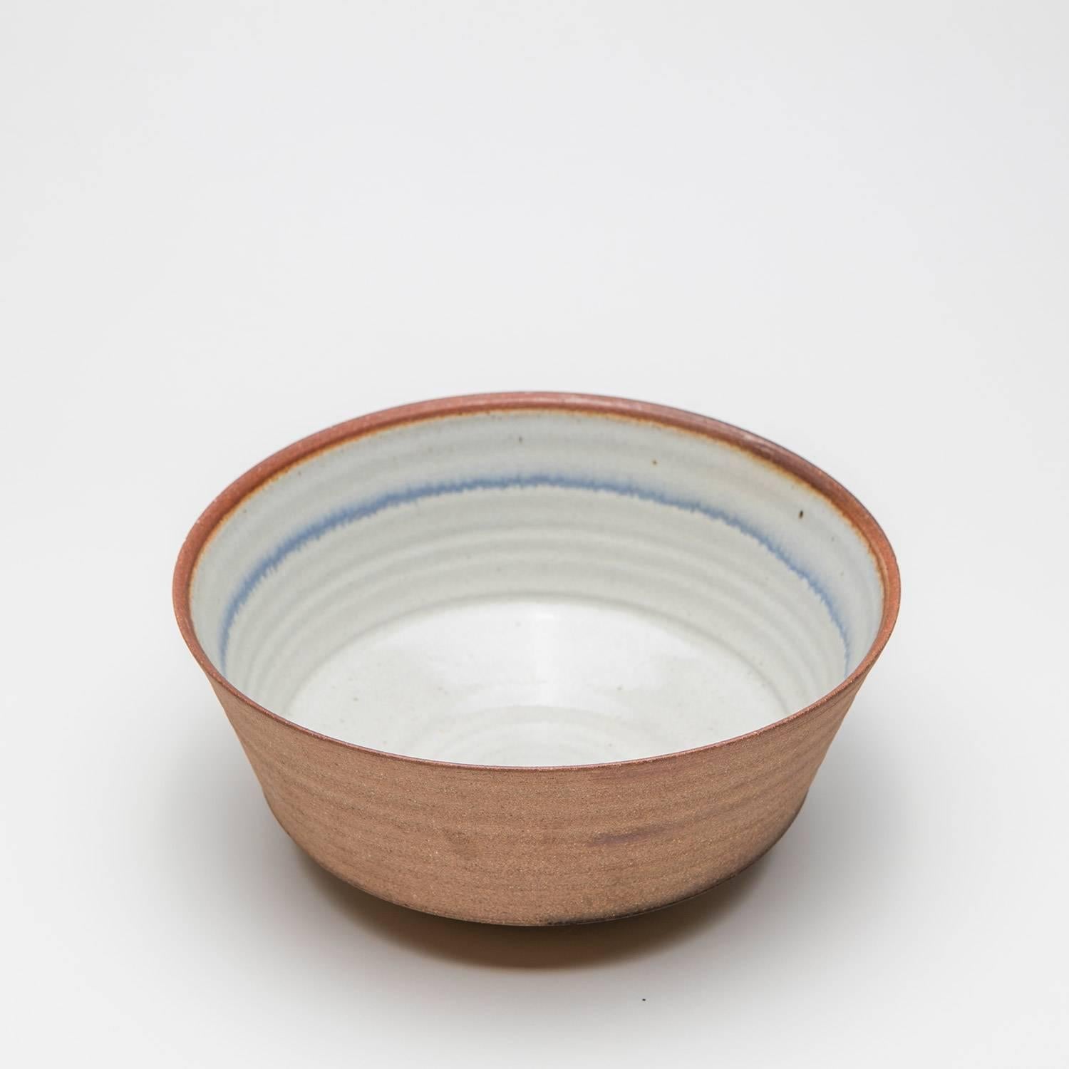 Remarkable stoneware centerpiece by Nanni Valentini for Ceramica Arcore.
Shape and decoration has strong connections to the work of Lucie Rie.
Part of a collection with several other sculptures and centerpieces by the artist.