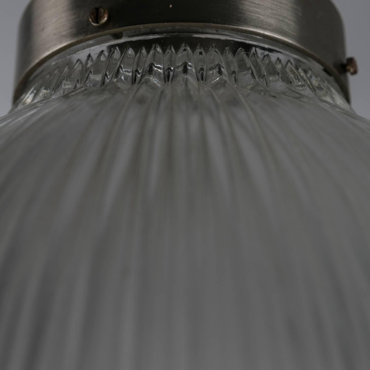 Ensemble de deux lampes suspendues dans le style de B.B.P.R. pour Artemide, Italie, années 1950 en vente 1
