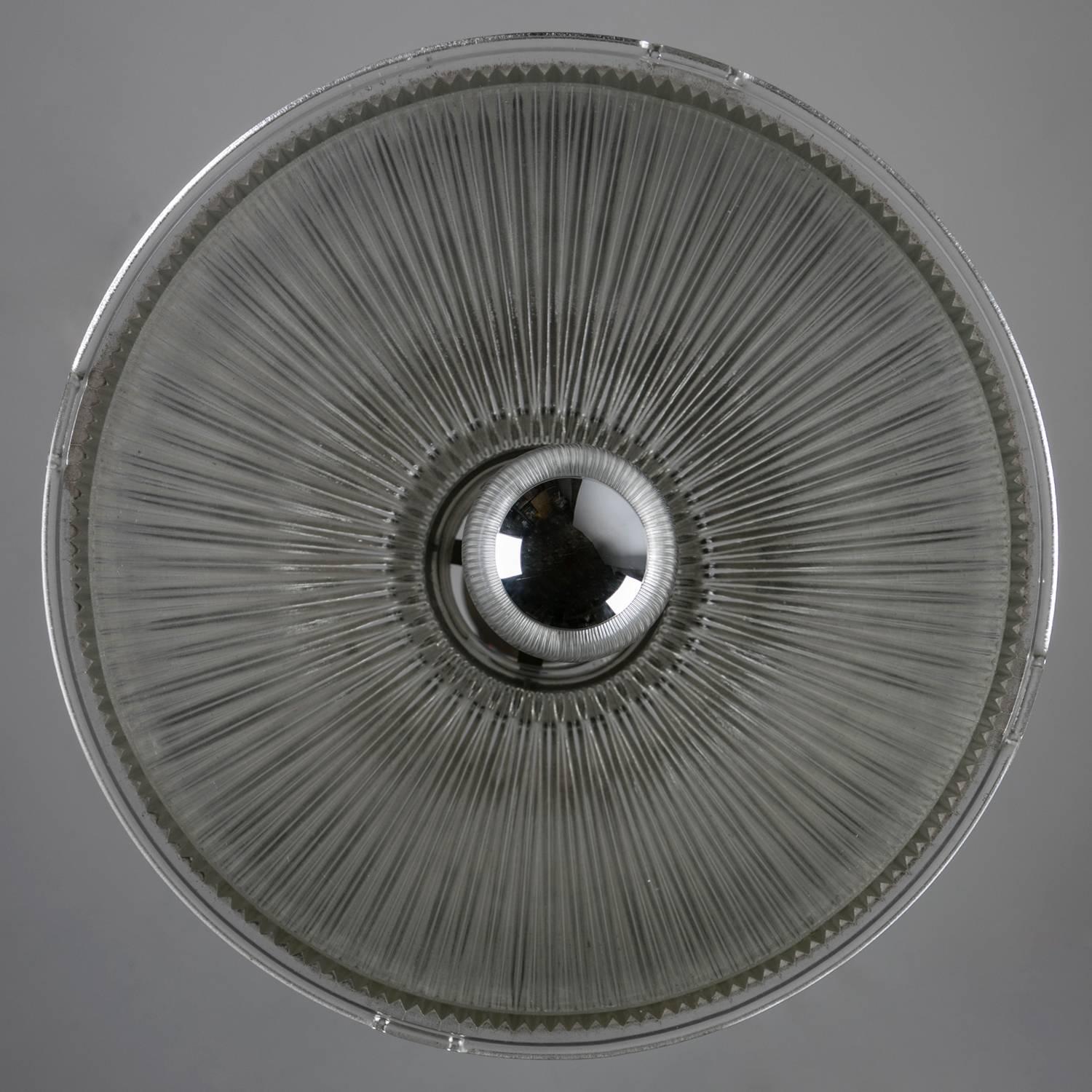 Verre Ensemble de deux lampes suspendues dans le style de B.B.P.R. pour Artemide, Italie, années 1950 en vente
