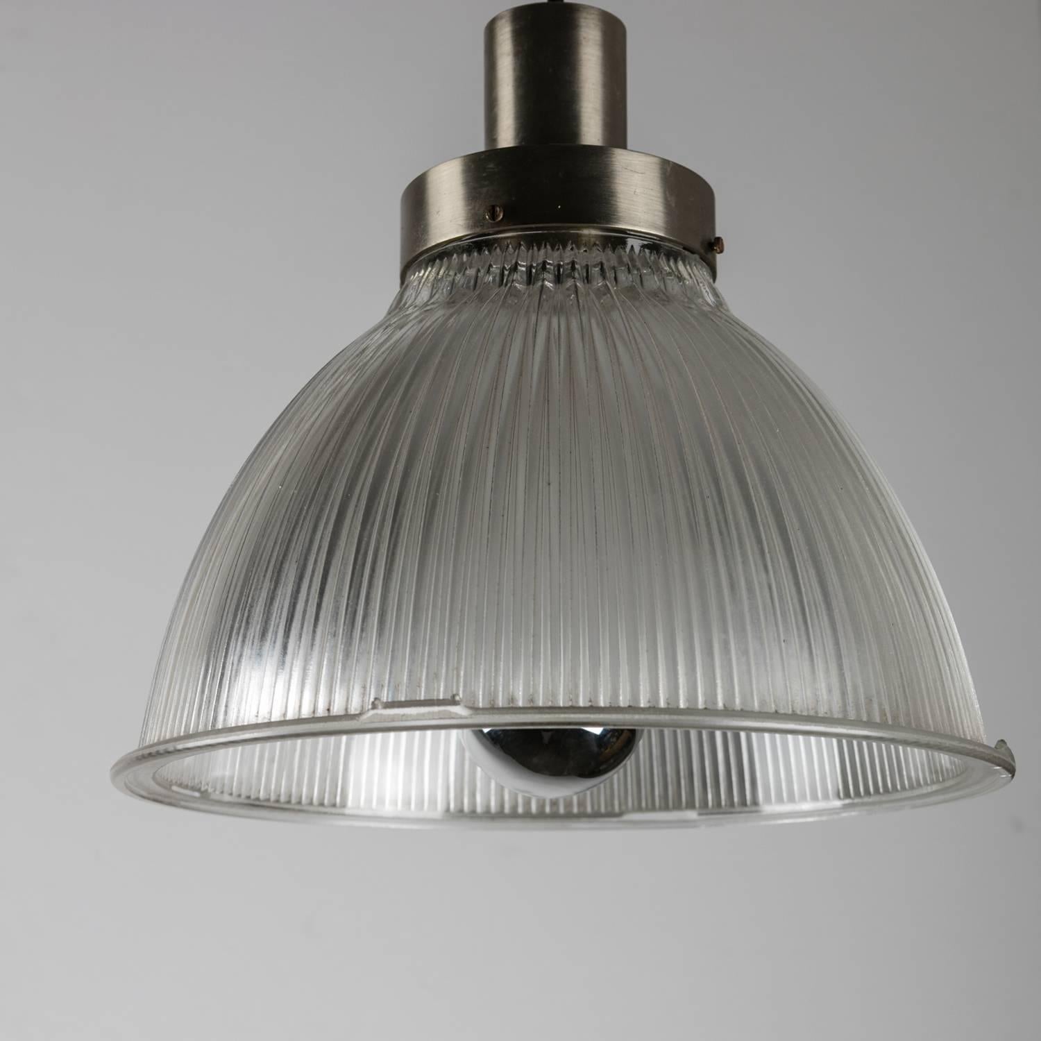 Milieu du XXe siècle Ensemble de deux lampes suspendues dans le style de B.B.P.R. pour Artemide, Italie, années 1950 en vente