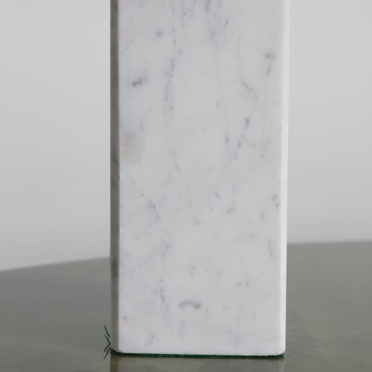 Carrara Marble and Metal Table Lamp, Italy, 1960s For Sale 3