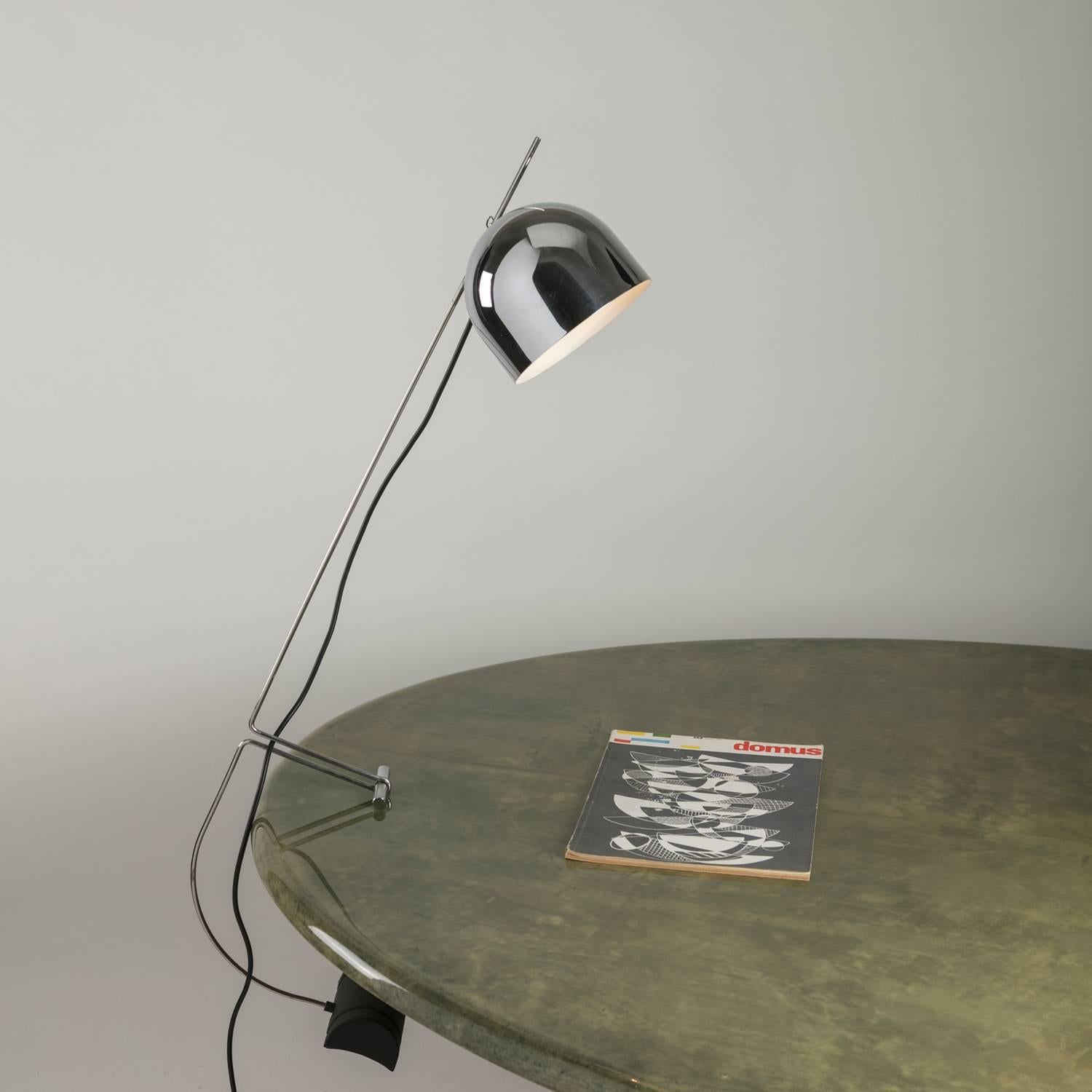 Late 20th Century Cantilevered Table Lamp Attributed to Lumentform, Italy, 1970s For Sale