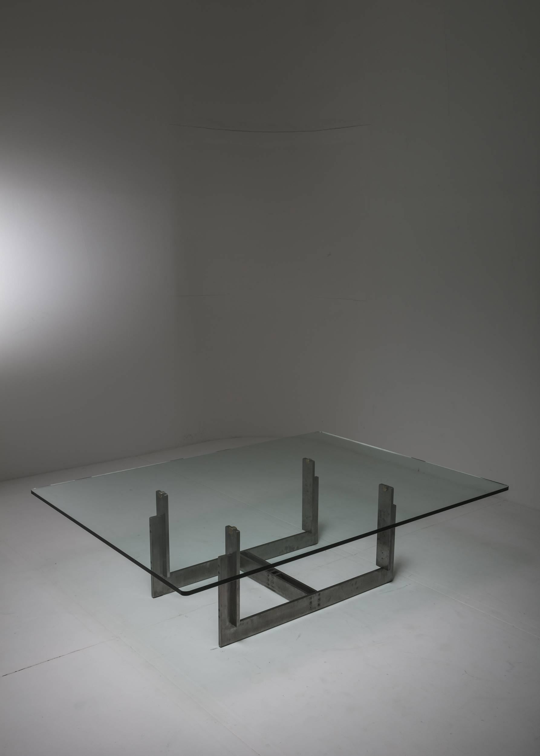 Remarkable Sarpi low table by Carlo Scarpa for Simon.
Small-scale architecture with drawn brushed metal frame held together with visible burnished screws.