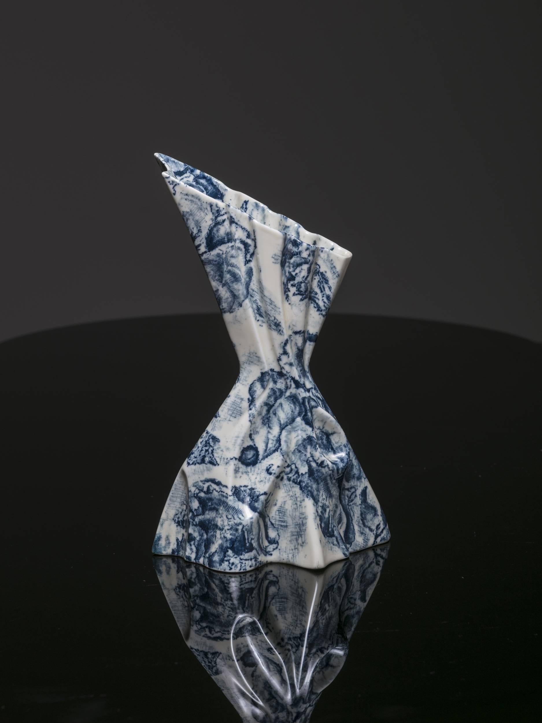 Marvelous ceramic vase model 25 by Guidi Andloviz for SCI Laveno.
 