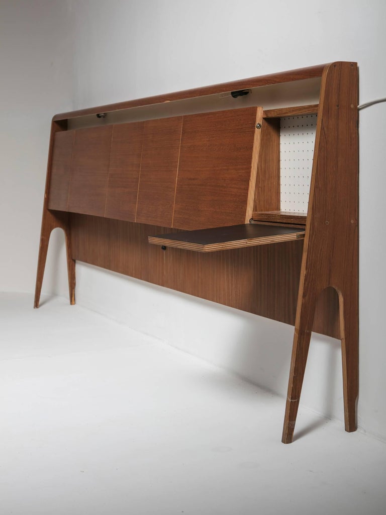 New Plywood Headboard for Simple Design