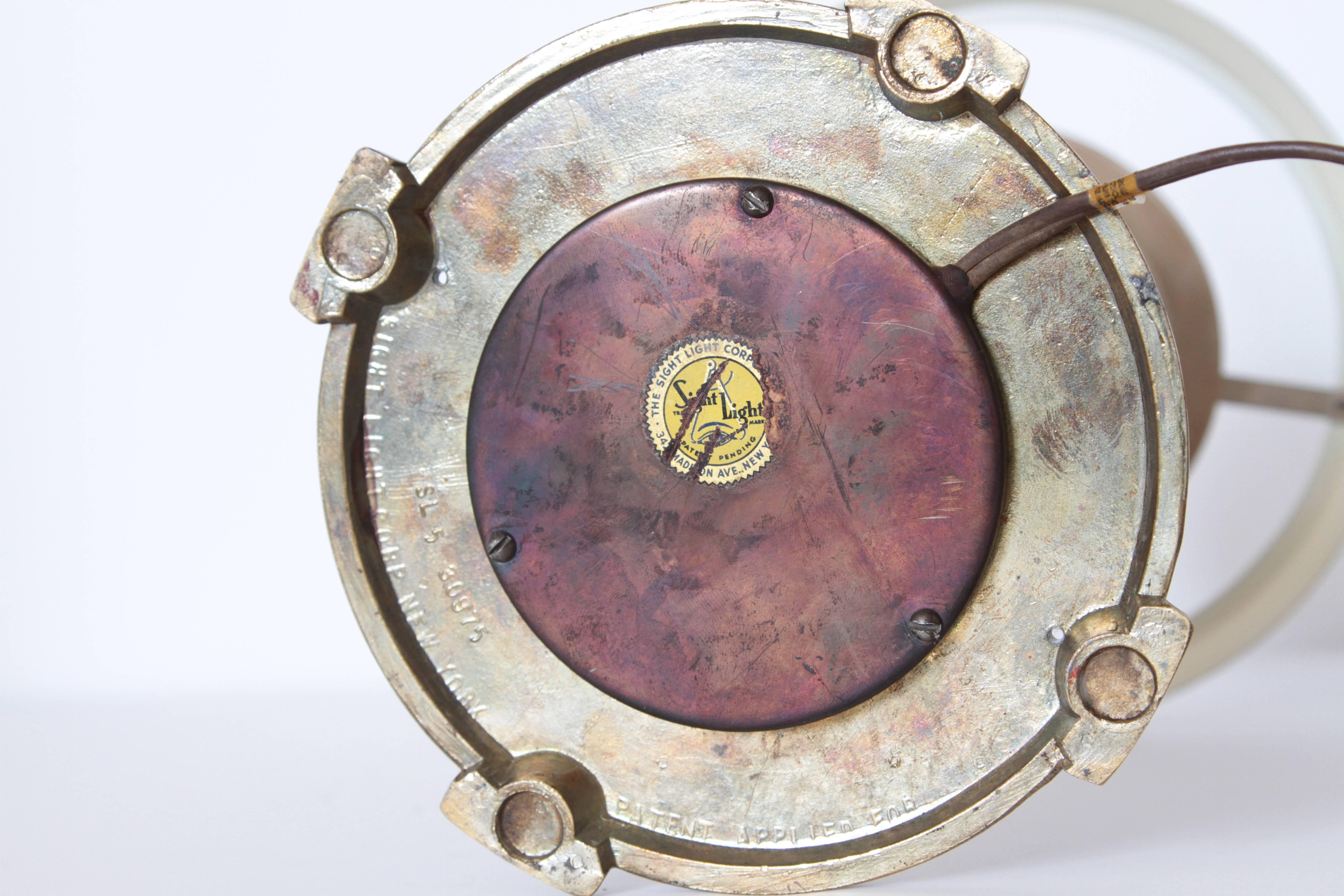 Leroy C. Doane Machine Age Art Deco Brass Sight Light Table or Desk Lamp In Good Condition In Dallas, TX