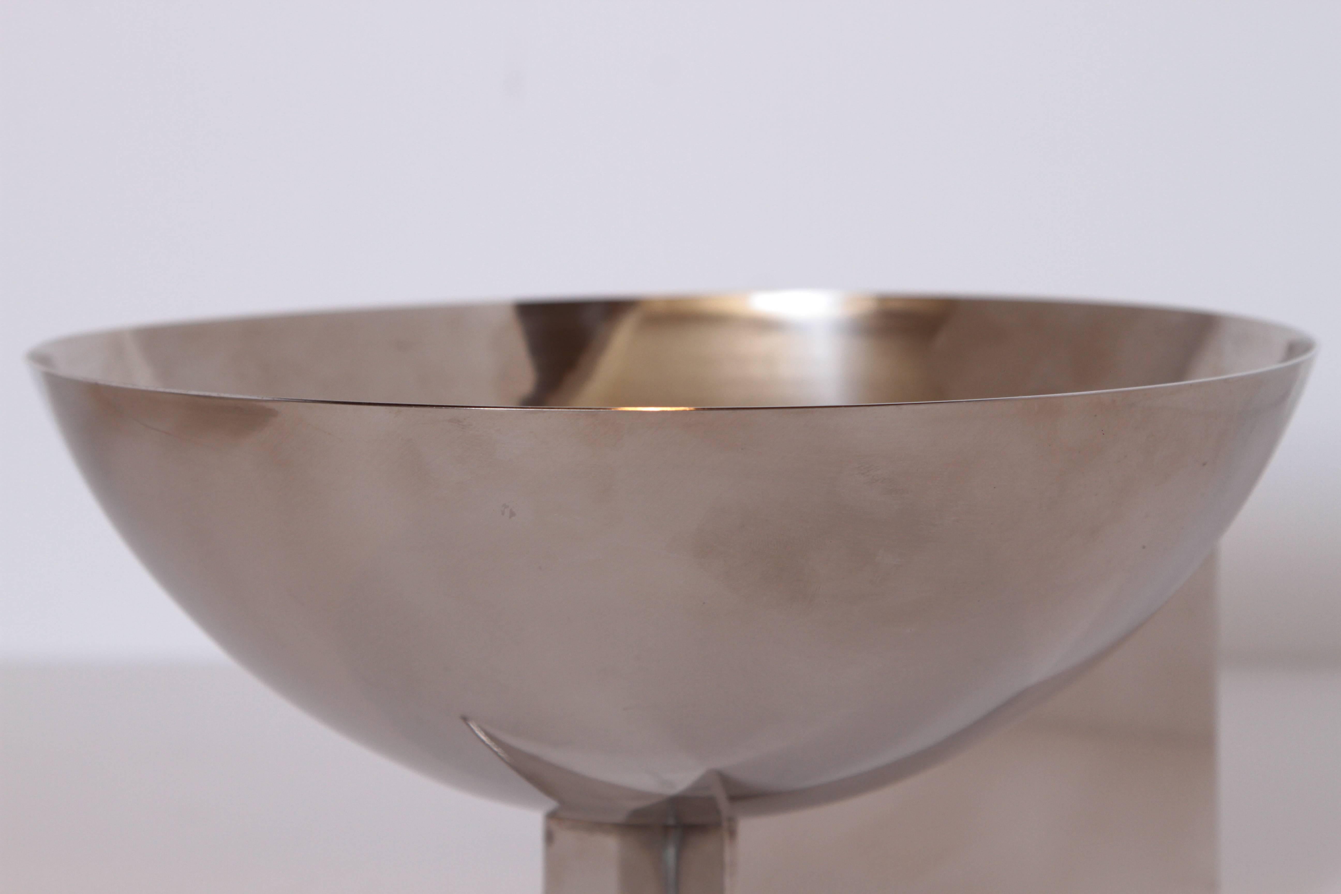 Machine Age Art Deco Signed Desny Silver Plate Centerpiece Bowl For Sale 3