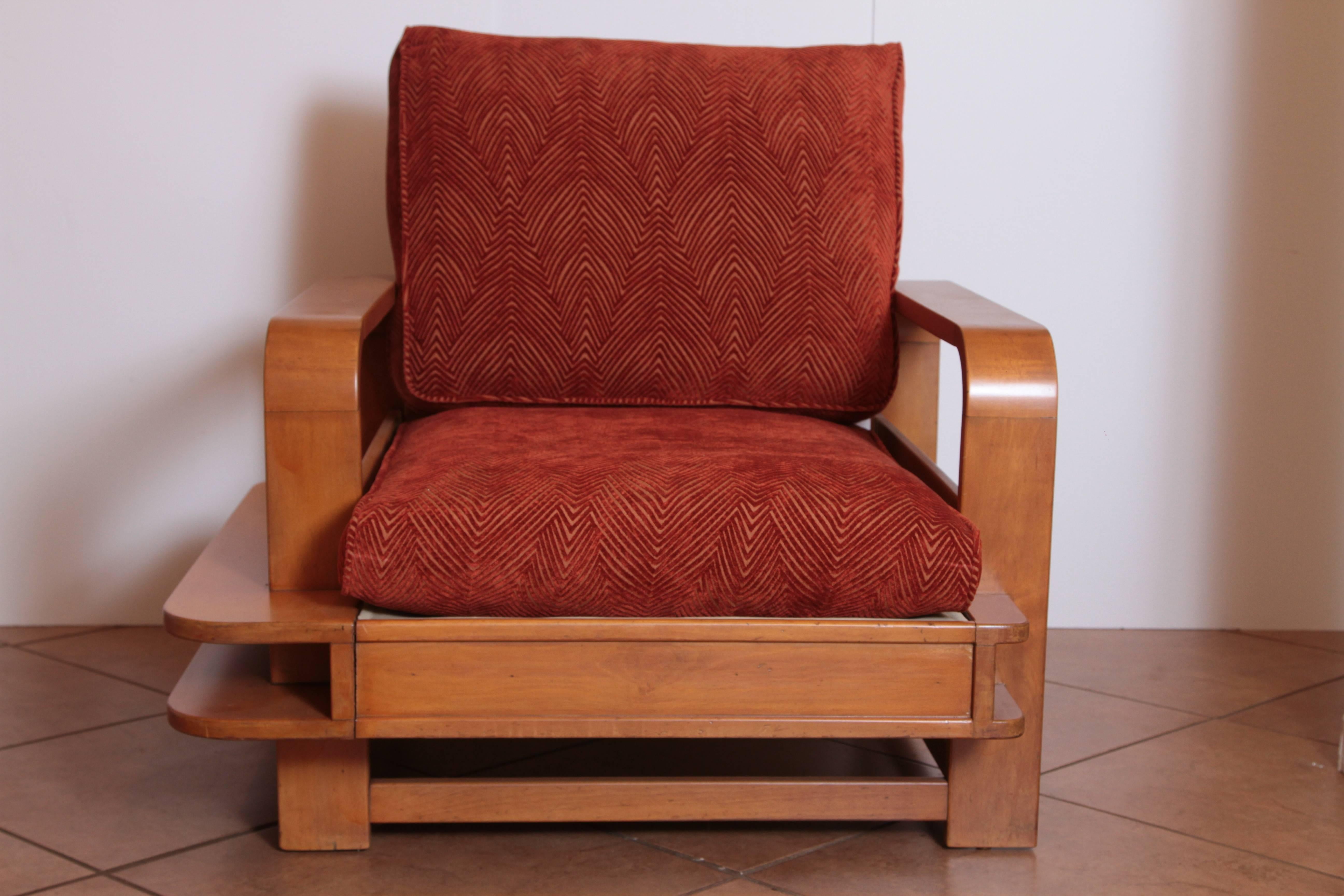 .Art Deco Machine Age Russel Wright Conant Ball Asymmetric Lounge Chair   Club Chair  Asymmetrical  PRICE REDUCED

Rare early iconic Wright Design. One of his most striking furniture designs, circa 1935.
Classic steam-bent streamline maple elements,
