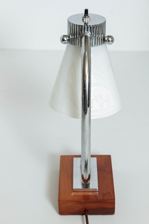 American Vintage Streamline Machine Age Desk Lamp For Sale