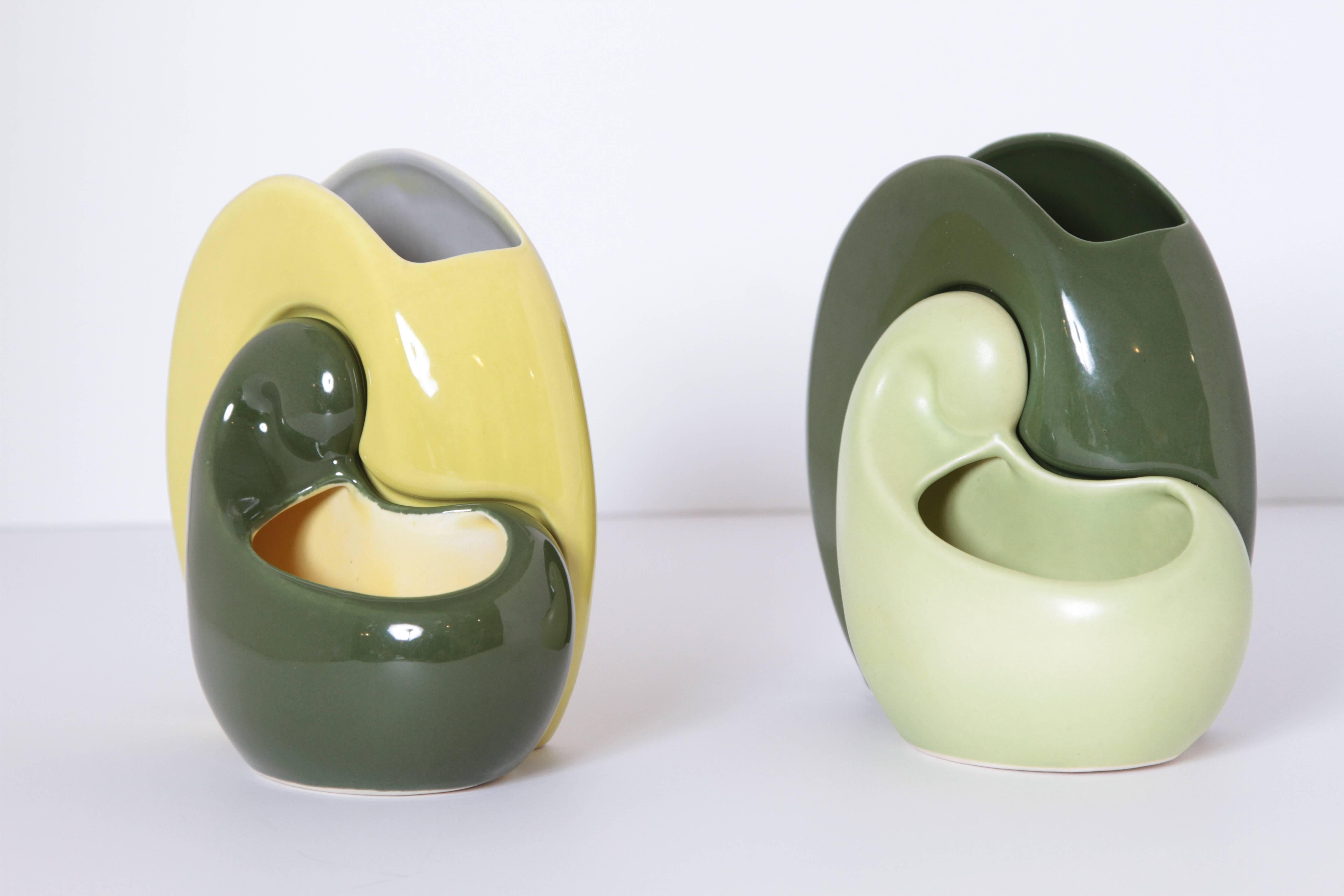 Mid-Century Modern 2 Belle Kogan Patented Pairs Nesting Biomorphic Mid-Century Vases for Red Wing For Sale