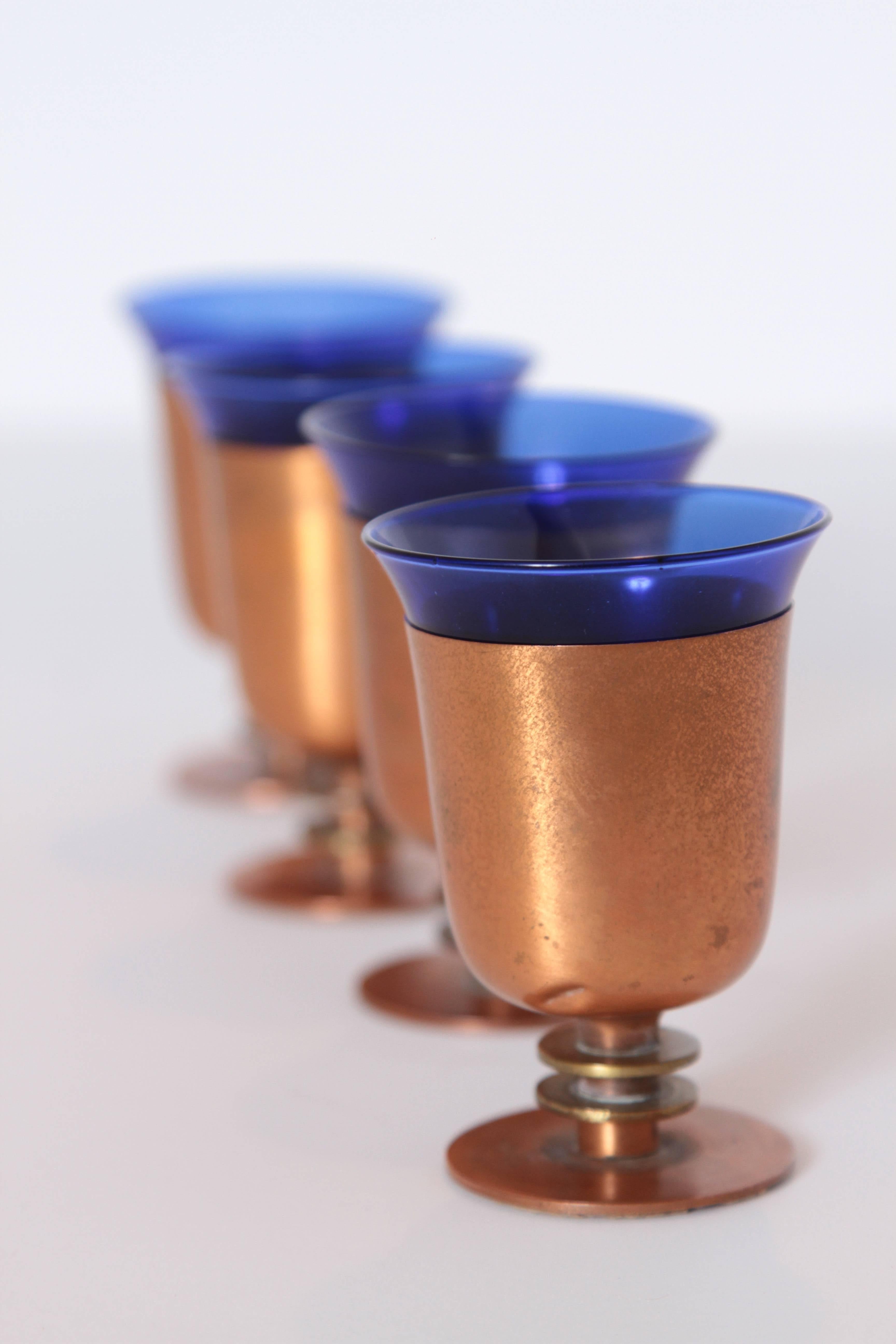 Machine Age Art Deco Walter Von Nessen Cocktail Cups Set of Four Copper & Brass In Good Condition For Sale In Dallas, TX