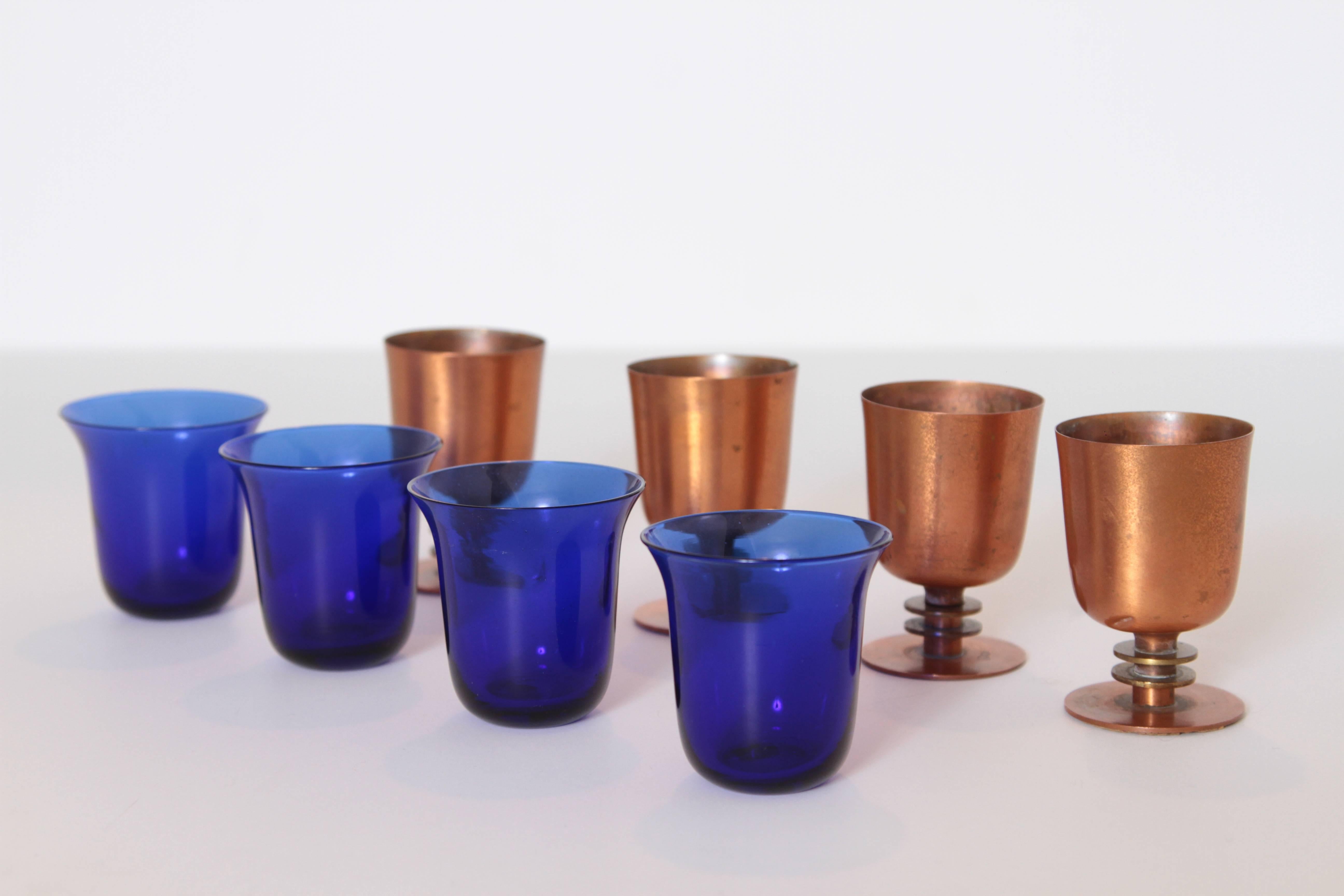 Mid-20th Century Machine Age Art Deco Walter Von Nessen Cocktail Cups Set of Four Copper & Brass For Sale