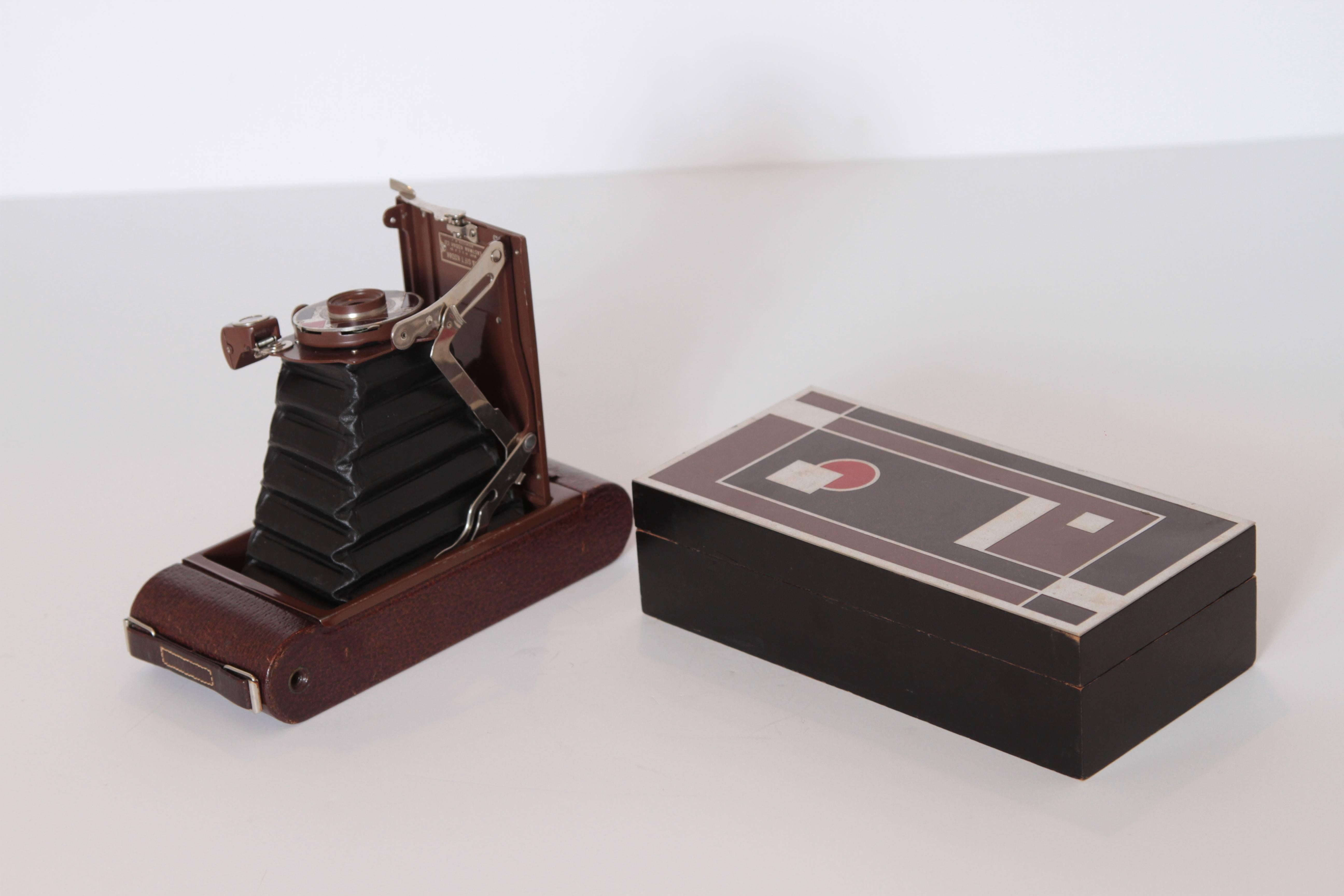 Mid-20th Century Machine Age Art Deco Walter Dorwin Teague Kodak Gift 1A Camera with Case