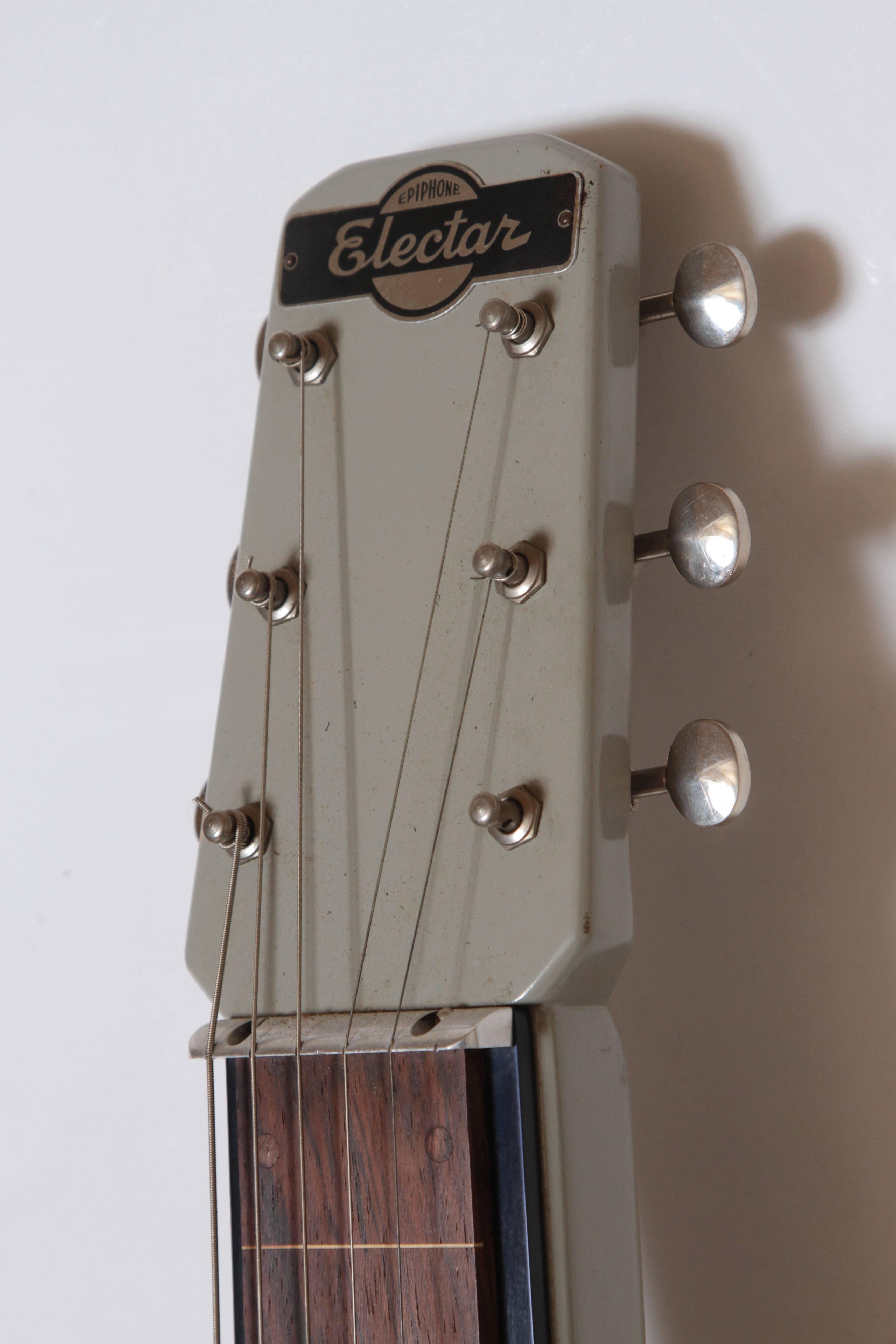 Art Deco Machine Age Epiphone Electar Lap Steel Guitar, Patented Design, 1937 In Good Condition In Dallas, TX