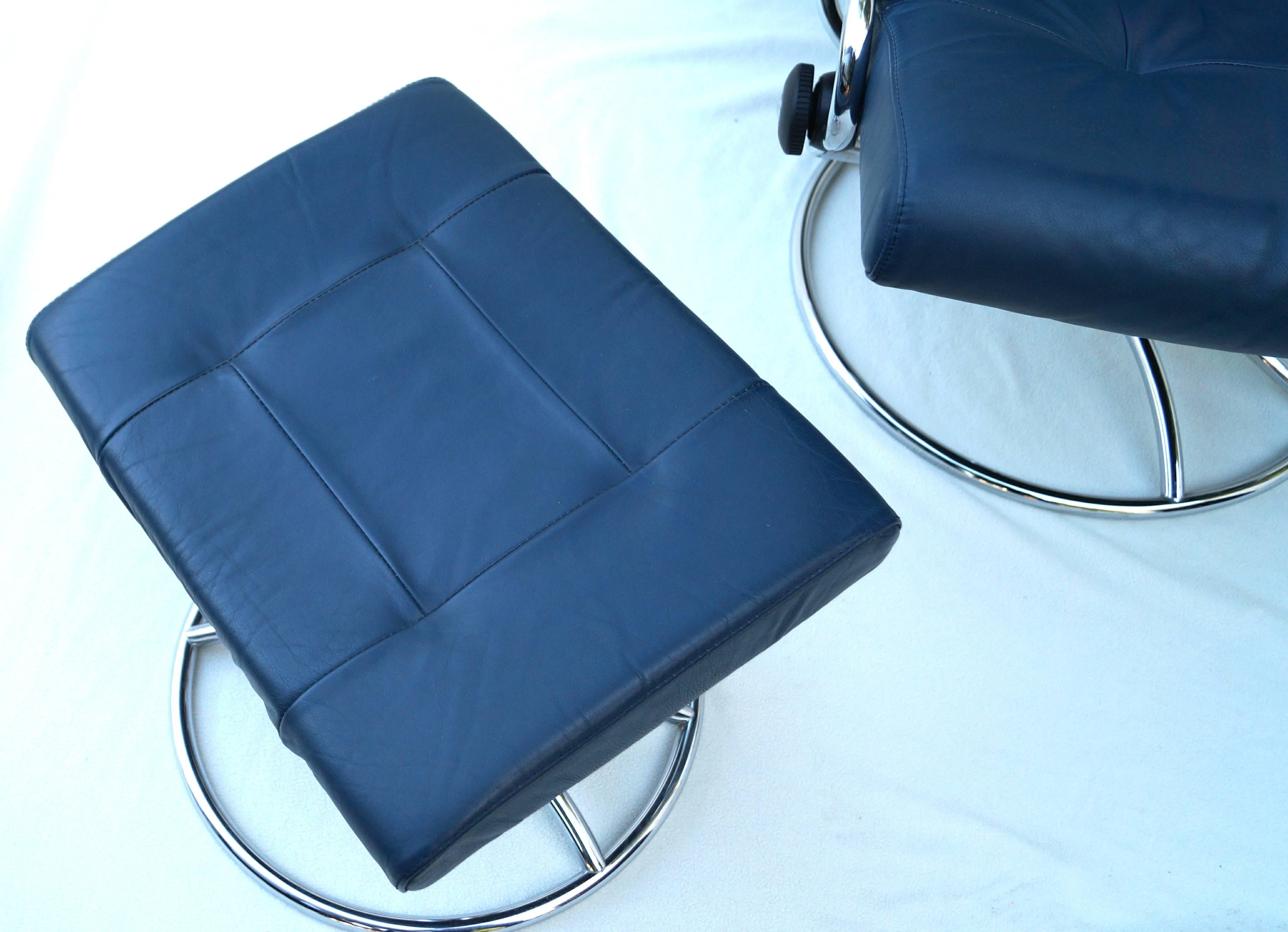 Mid-Century Modern Ekornes Norwegian Blue Leather Lounge Chair and Ottoman