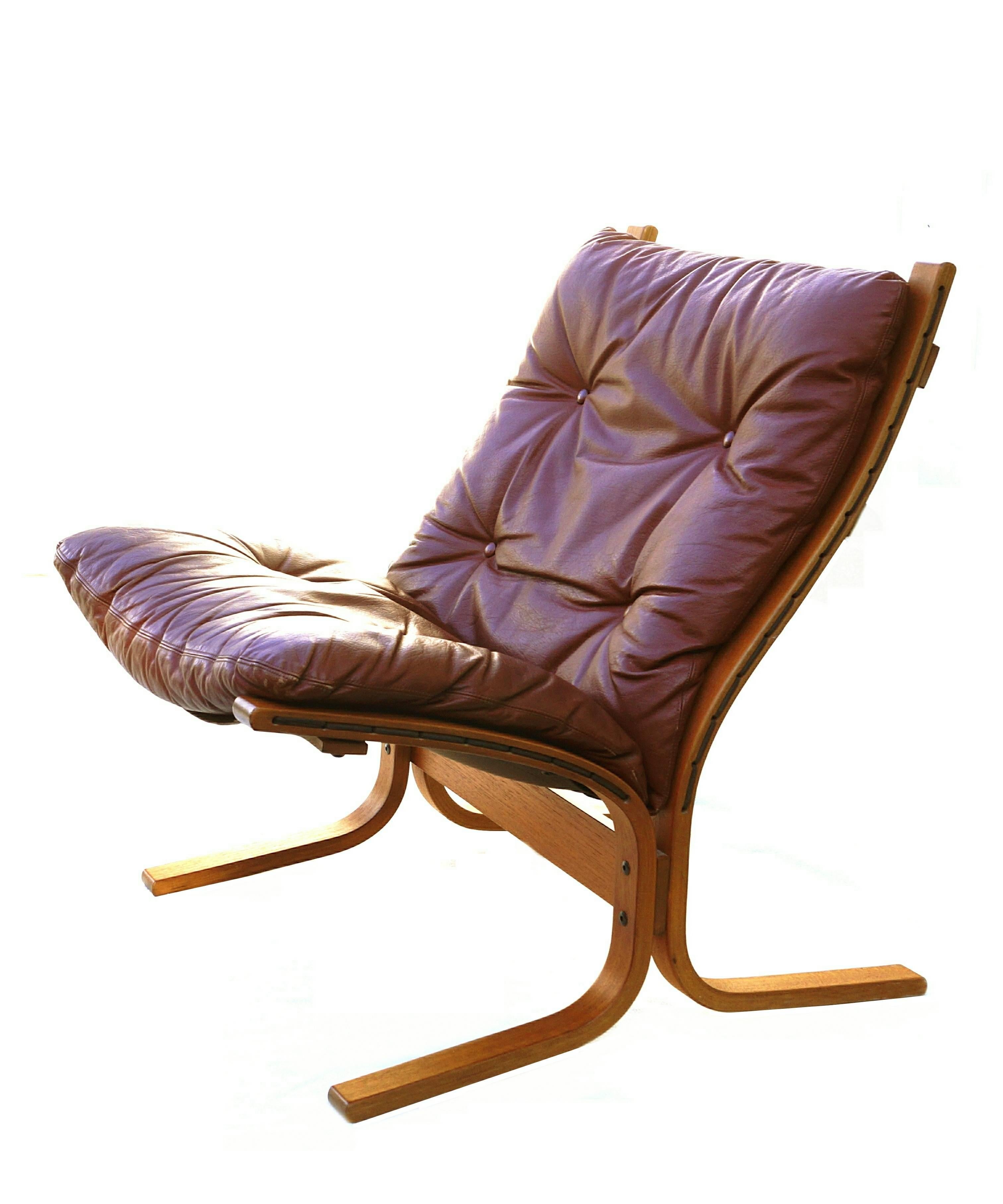 Norwegian Ingmar Relling Pair of Siesta Sling Lounge Chairs in Leather for Westnofa