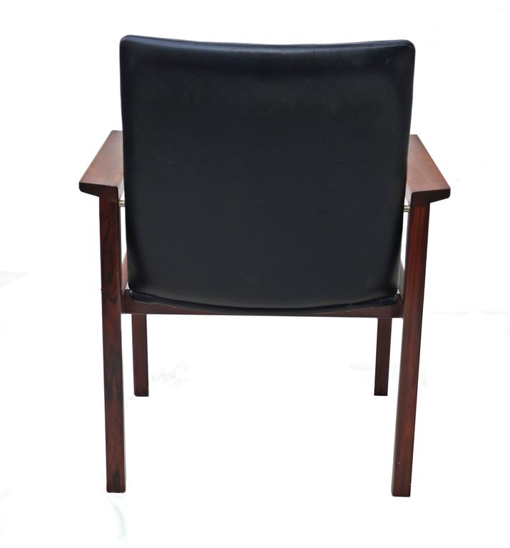 Mid-Century Danish Modern Rosewood Desk Office Side Armchair In Good Condition For Sale In Wayne, NJ