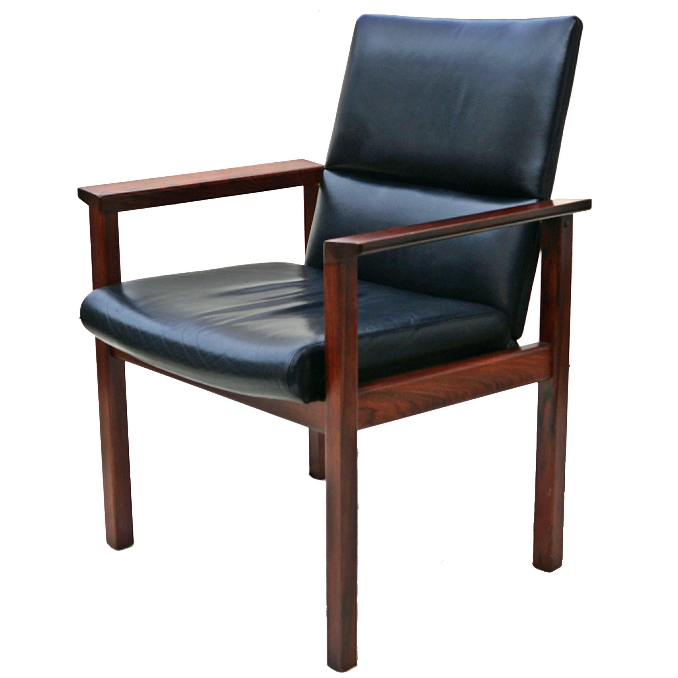 Mid-Century Danish modern rosewood desk office side armchair. If you are in the New Jersey , New York City Metro Area , please contact us with your delivery zip code, as we may be able to deliver curbside for less than the calculated White Glove