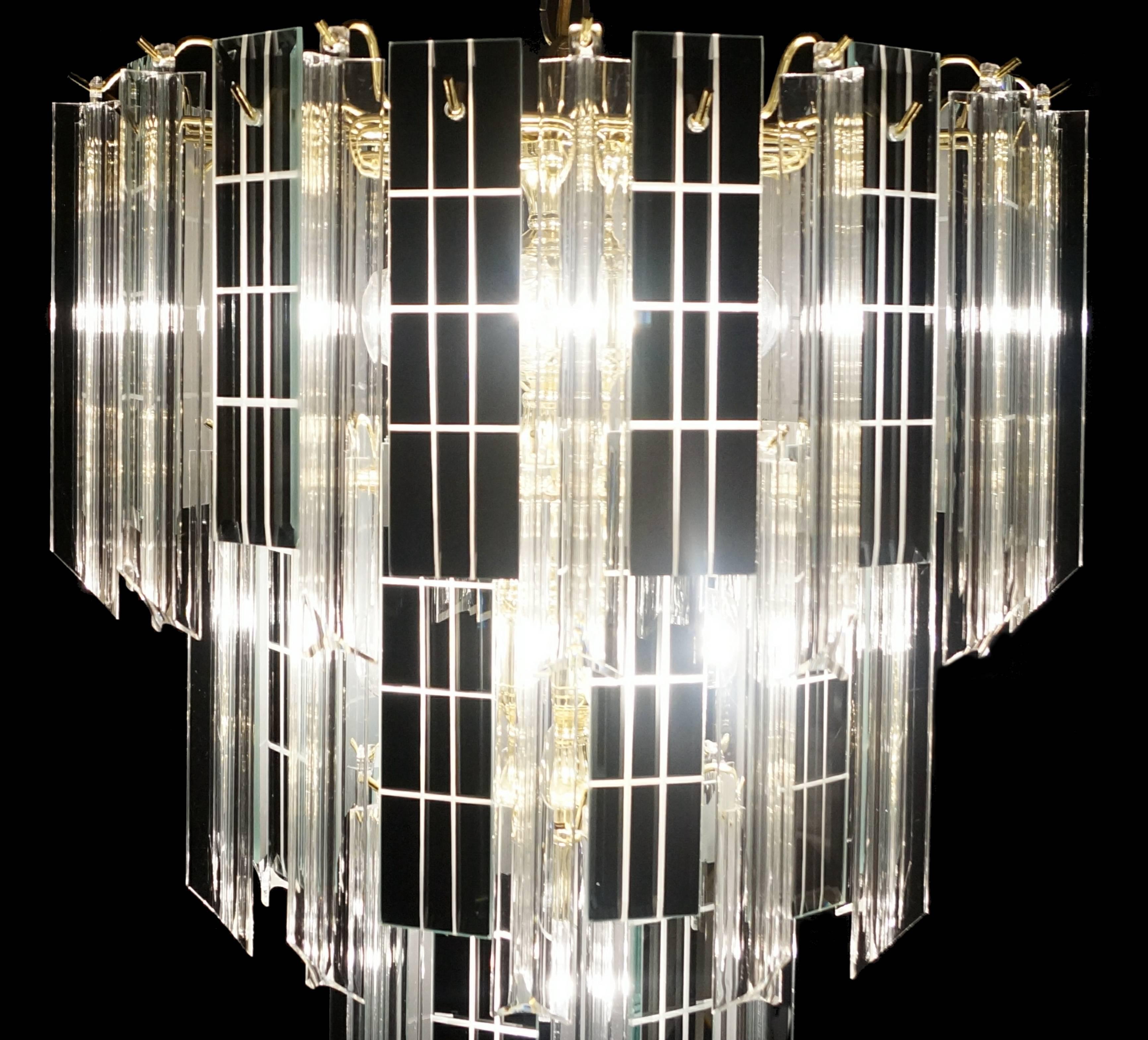 North American Mid-Century Modern Three-Tier Lucite and Mirror Mirrored Pendant Lamp Chandelier For Sale