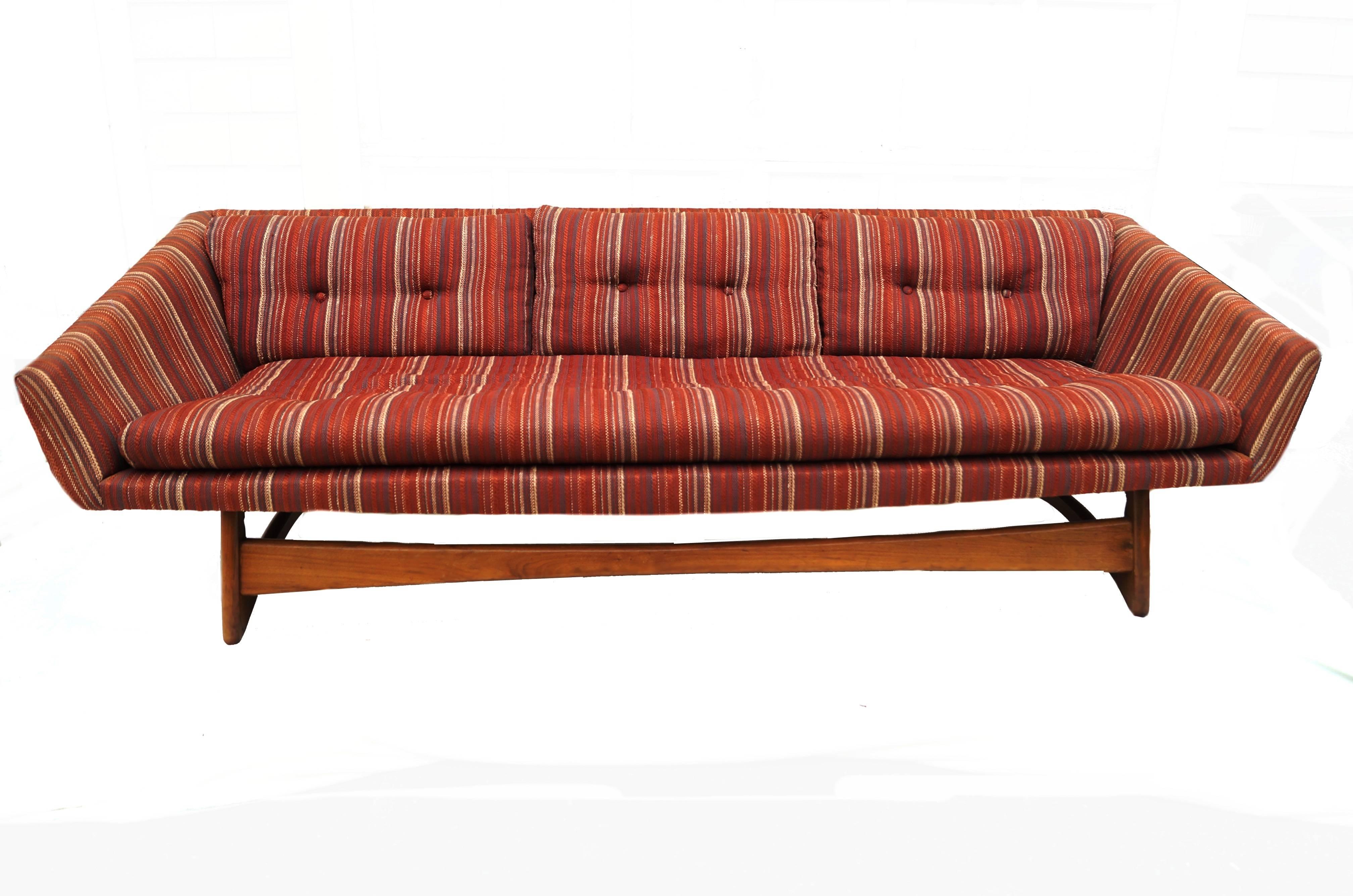 Adrian Pearsall for Craft Associates Sculptural Mid-Century Modern Sofa In Good Condition In Wayne, NJ