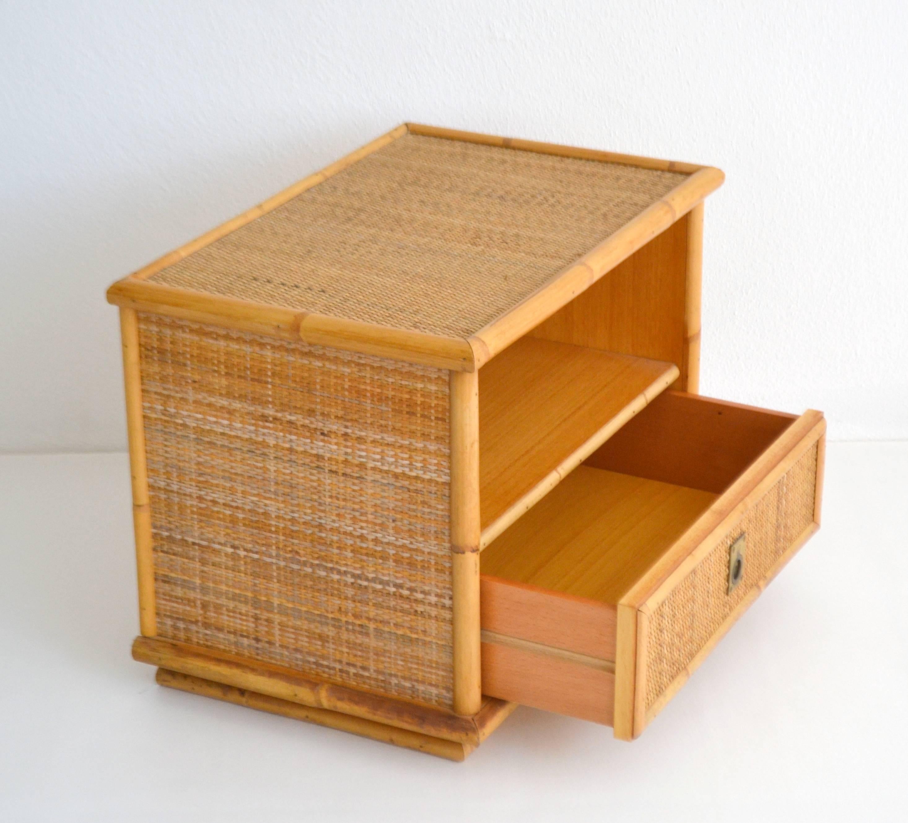 Pair of Italian Mid-Century Woven Rattan Side Tables or Nightstands In Excellent Condition In West Palm Beach, FL