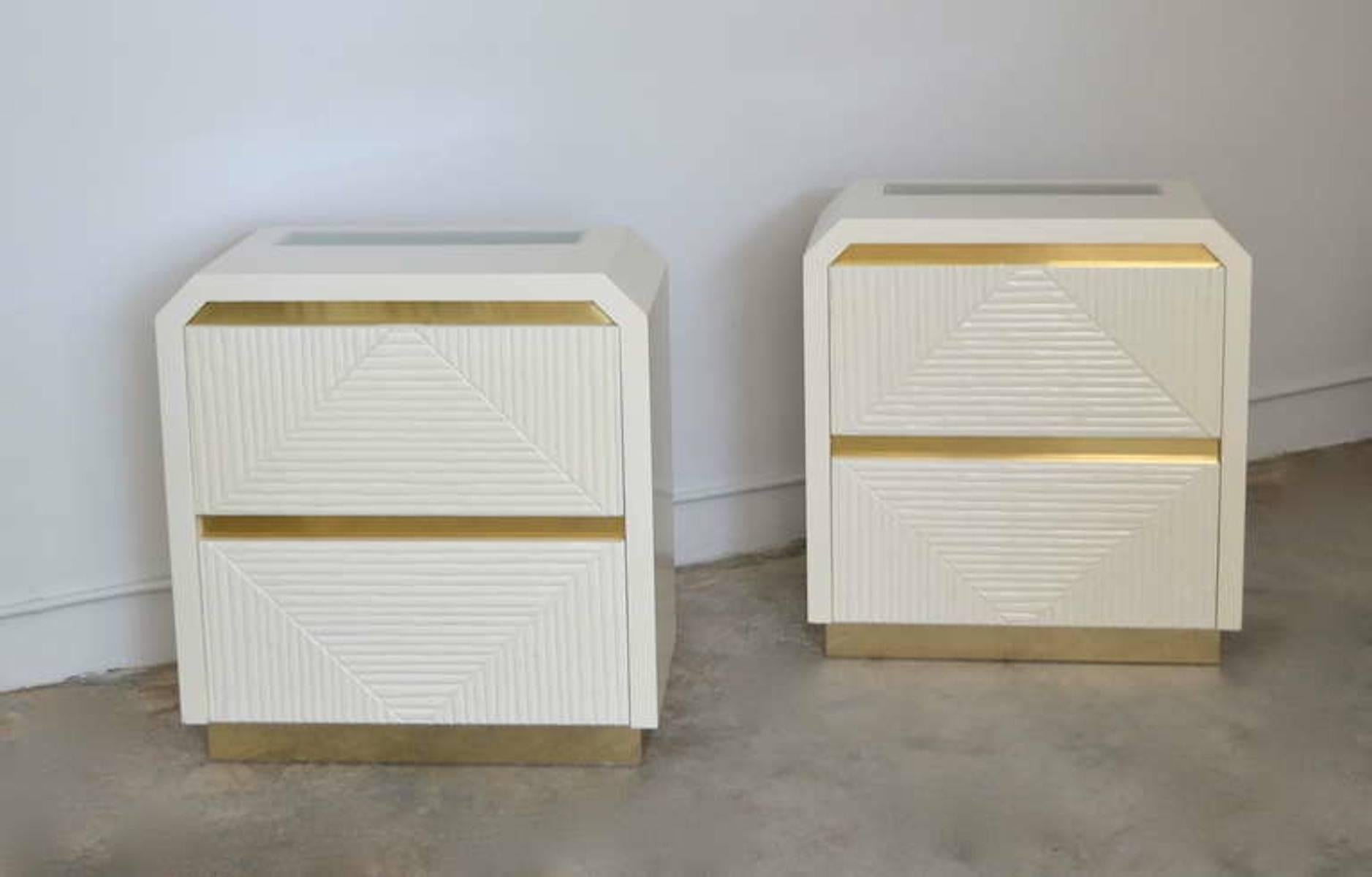 Pair of Post-Modern Faux Bamboo Side Tables In Excellent Condition For Sale In West Palm Beach, FL