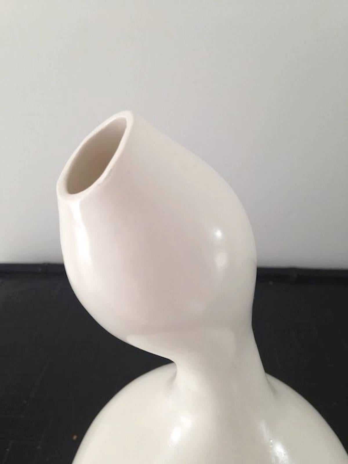 Postmodern Sculptural Abstract Gourd Form Vase In Good Condition For Sale In West Palm Beach, FL