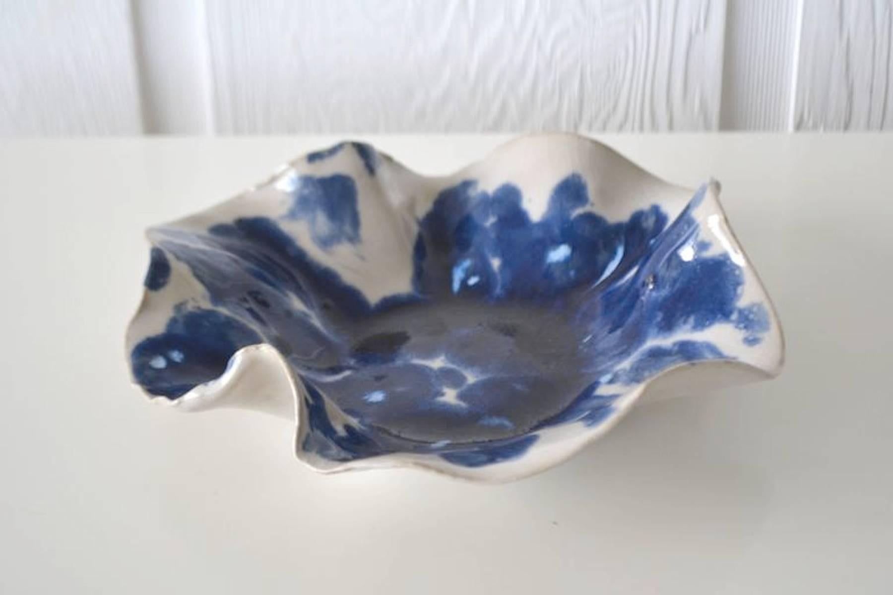 Mid-Century Modern Hand Thrown Ceramic Organic Free-Form Decorative Bowl For Sale
