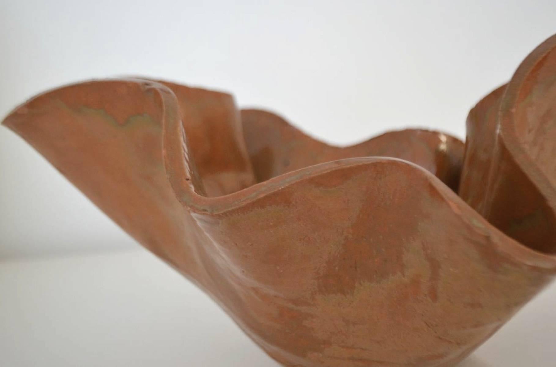 Mid-Century Sculptural Hand Thrown Ceramic Handkerchief Bowl In Excellent Condition For Sale In West Palm Beach, FL