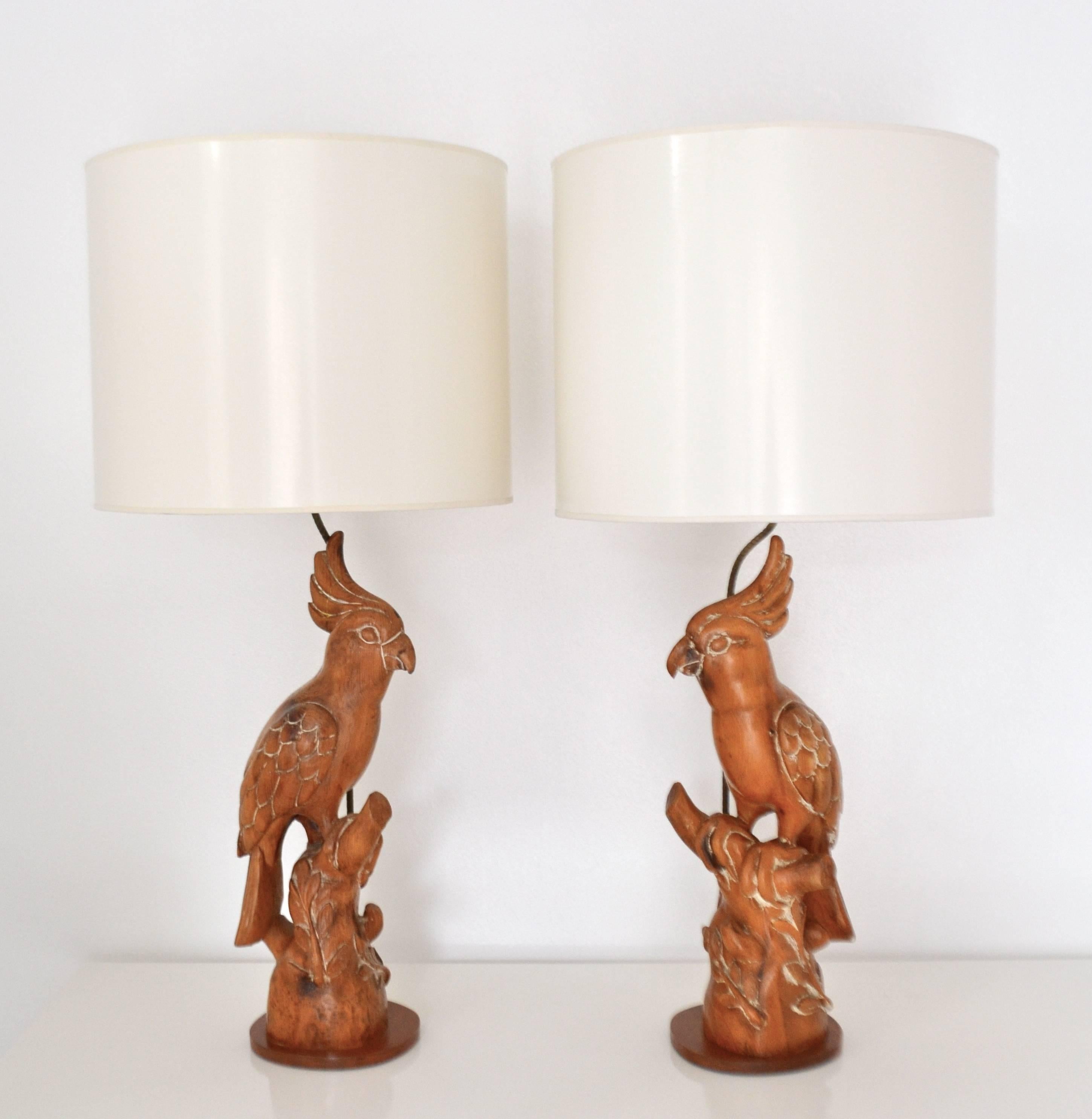 Pair of Midcentury Hand Carved Wooden Parrot Form Table Lamps For Sale 1