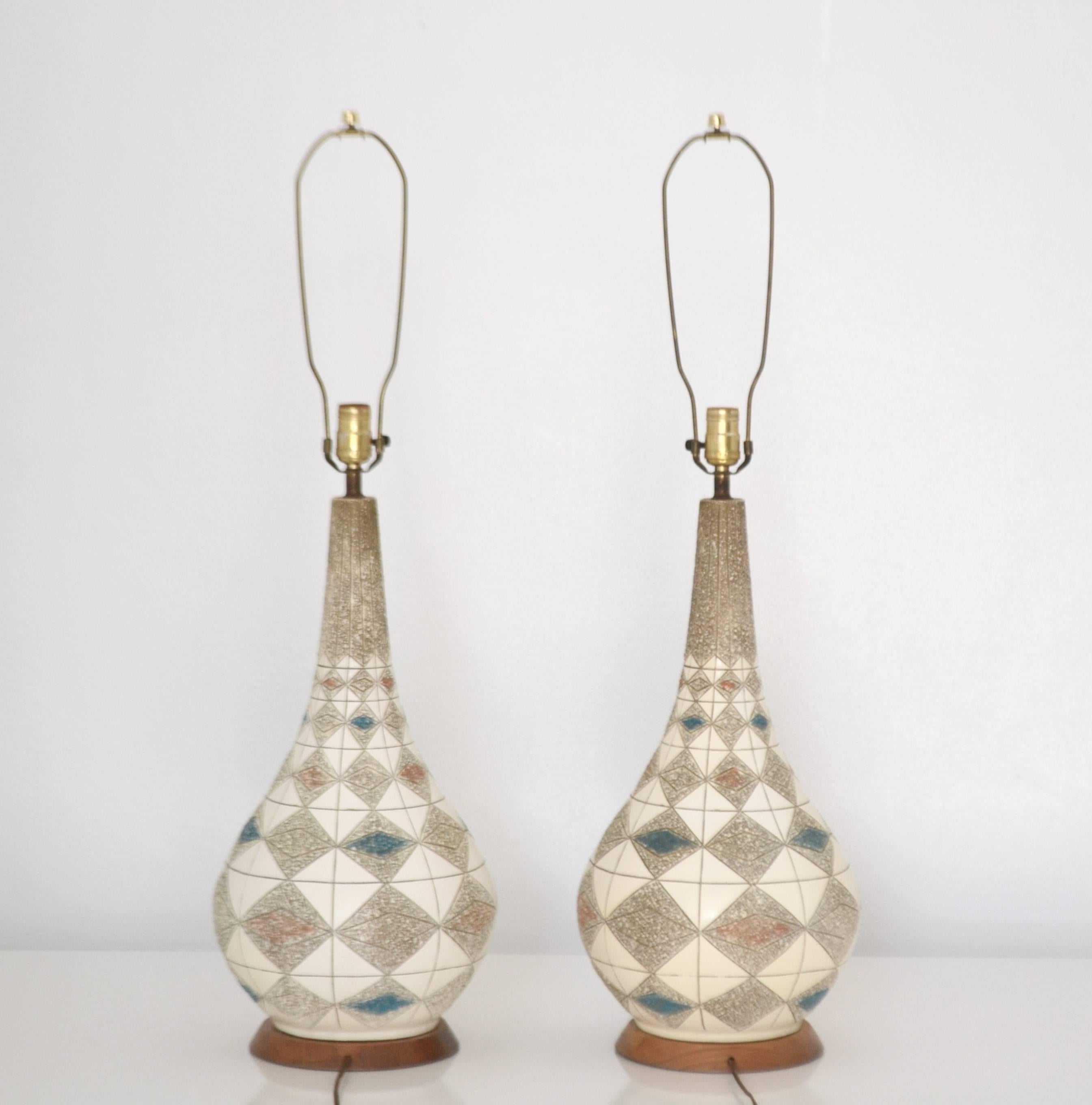 Mid-20th Century Pair of Midcentury Ceramic Table Lamps For Sale