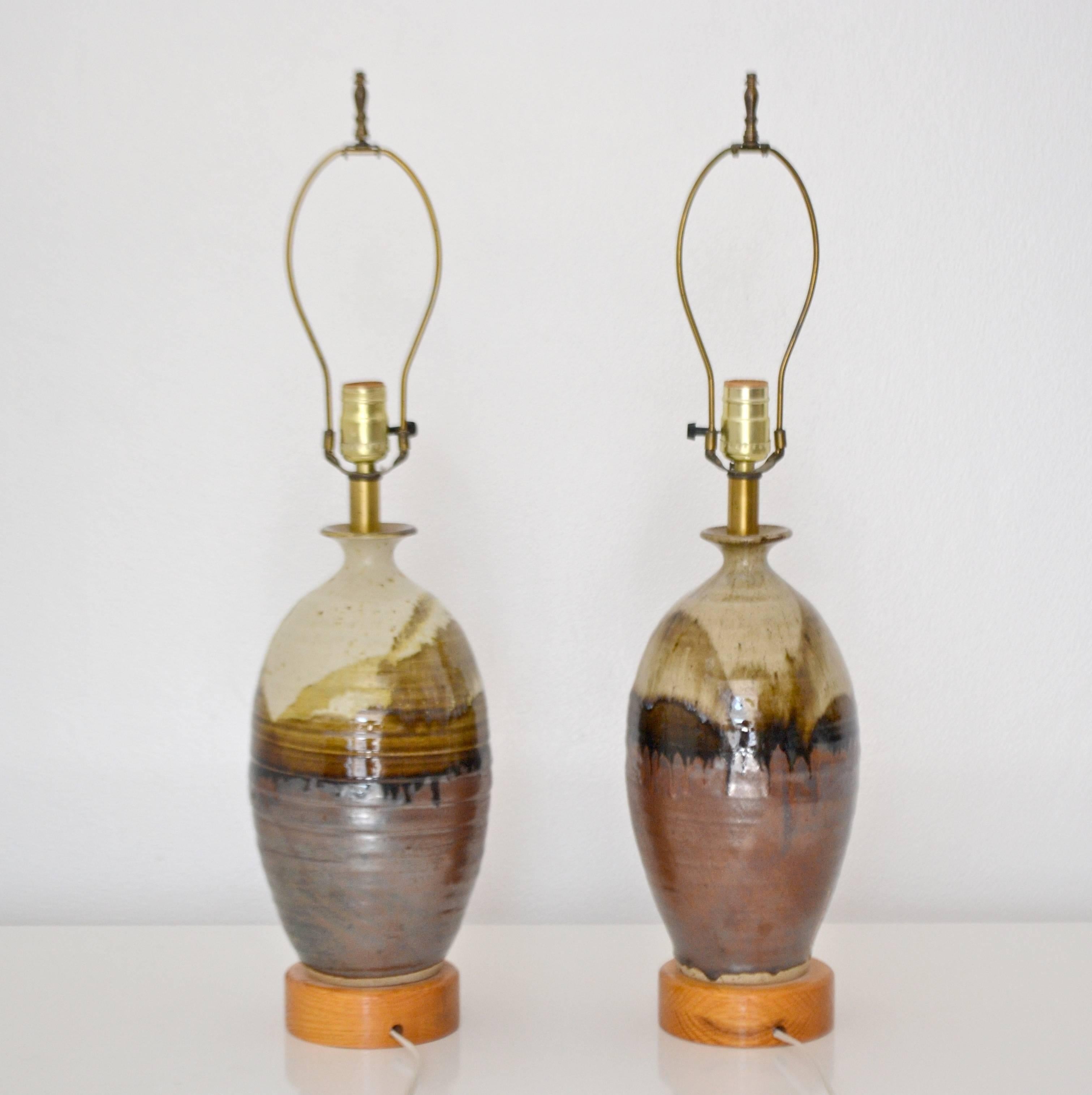 American Pair of Midcentury Jar Form Ceramic Table Lamps For Sale