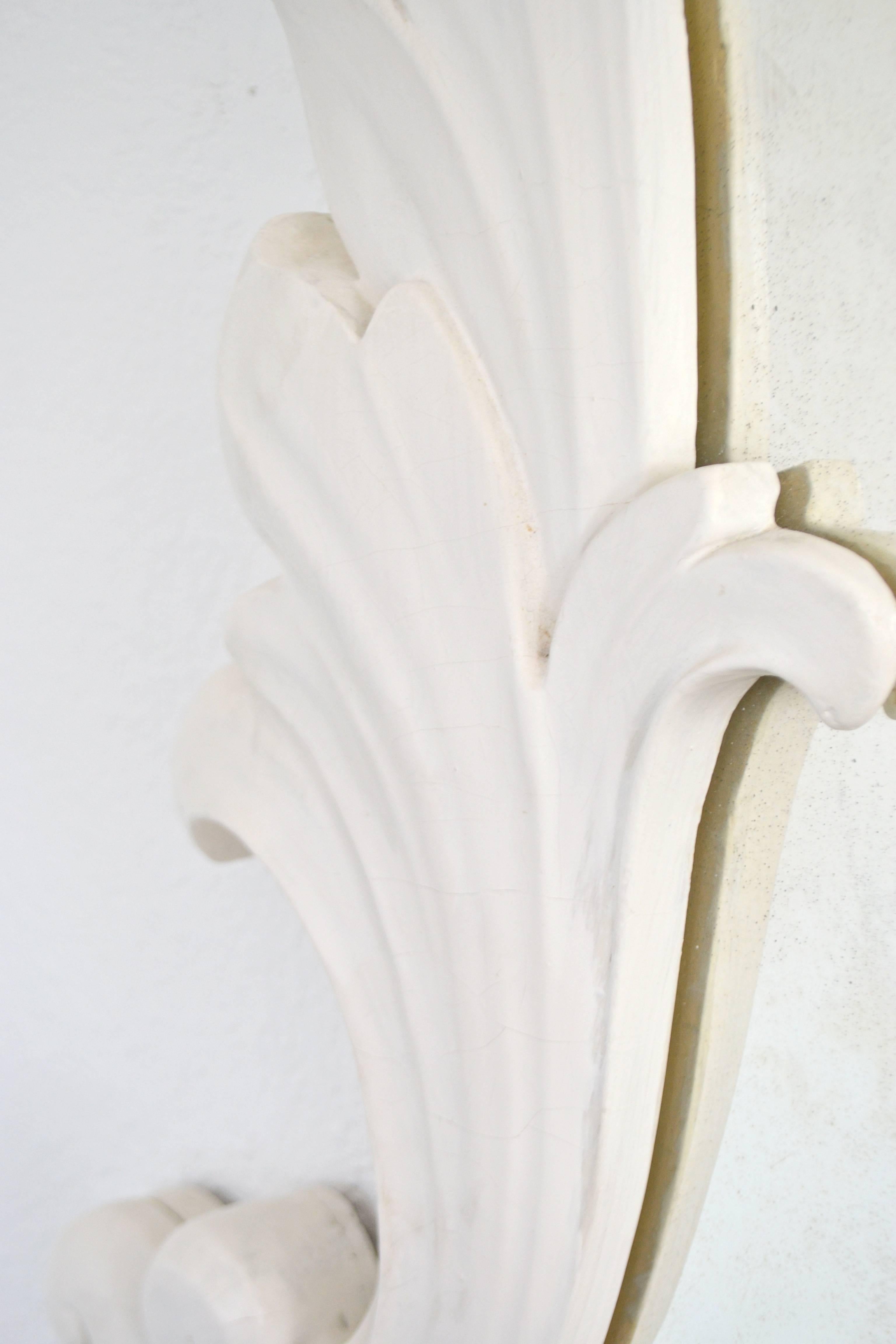 Hollywood Regency White Gessoed Carved Oak Wall Mirror For Sale 1