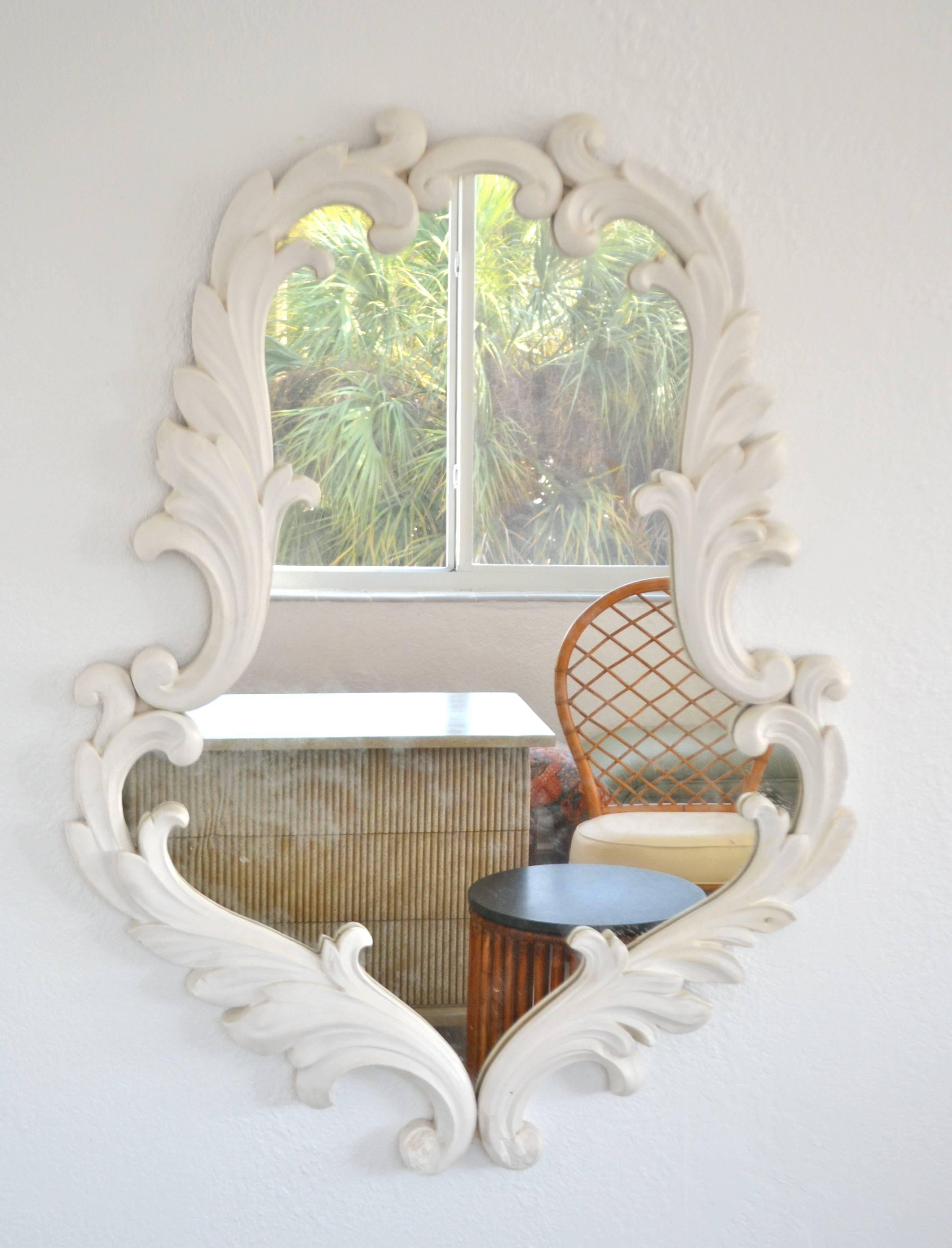 Hollywood Regency White Gessoed Carved Oak Wall Mirror In Good Condition For Sale In West Palm Beach, FL